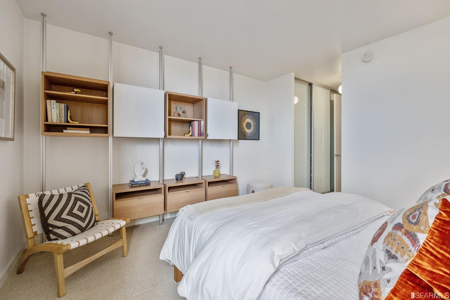 999 Green Street # 2302