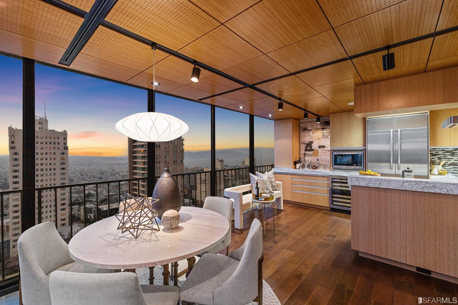 999 Green Street # 2302