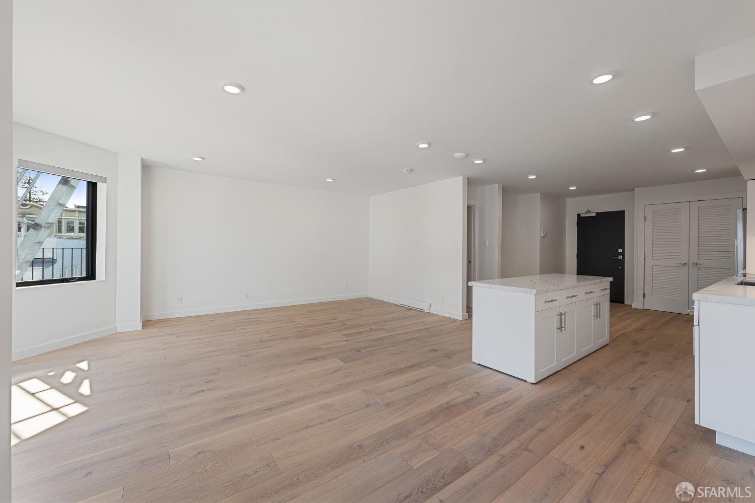 1624 Larkin Street # 10