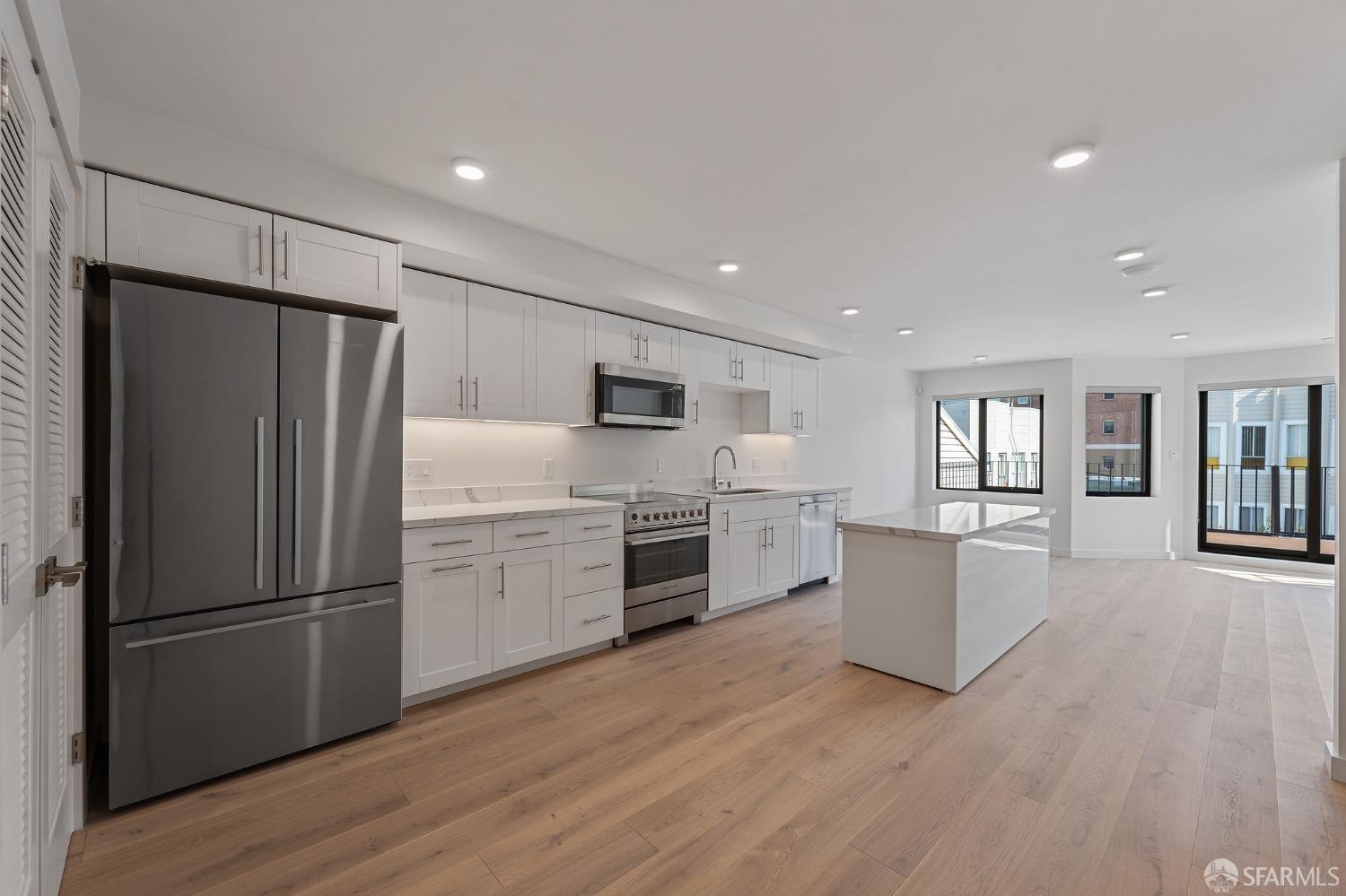 1624 Larkin Street # 10