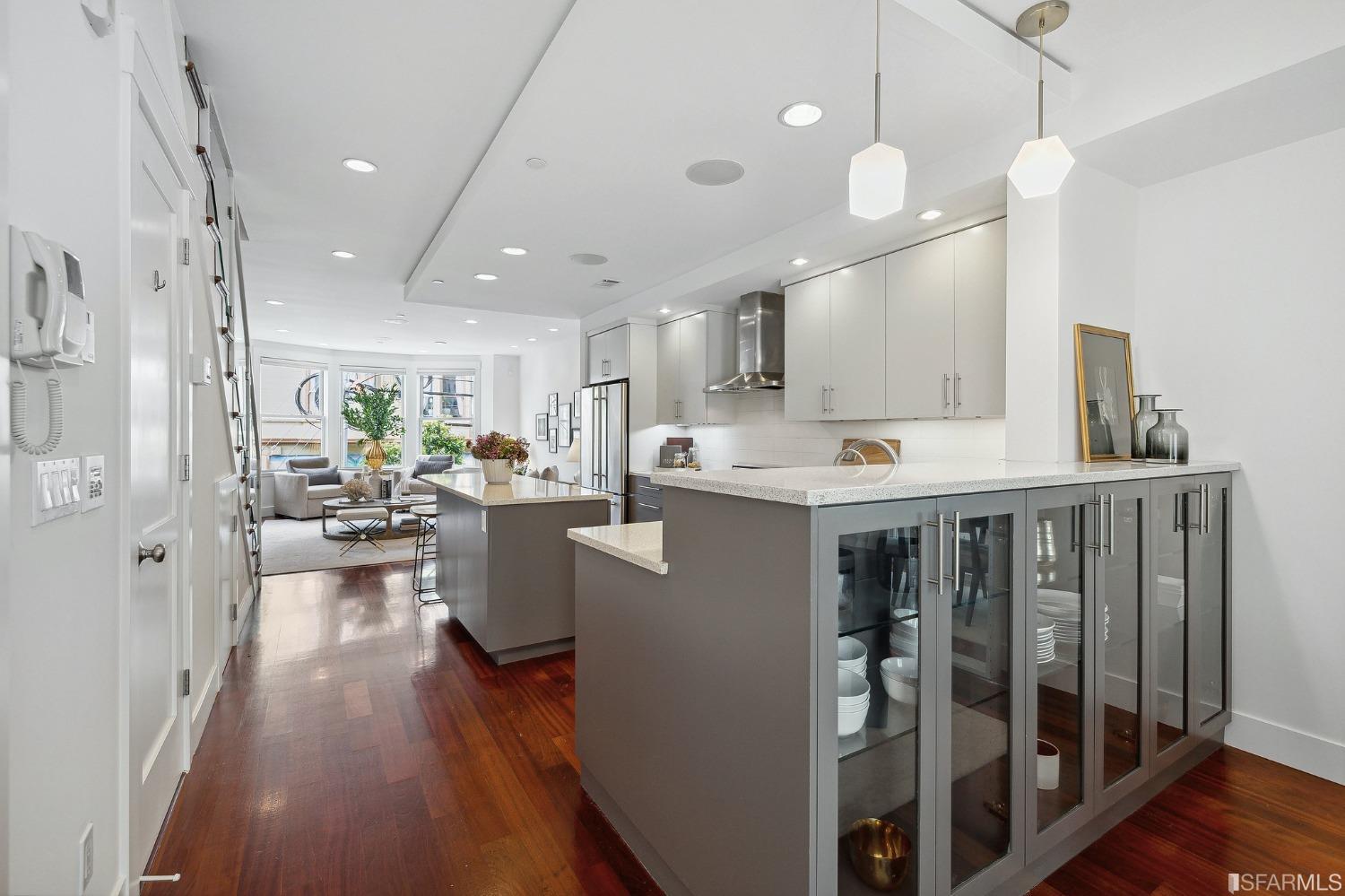 2405 Folsom Street # 5