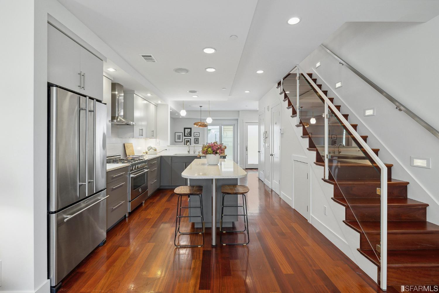 2405 Folsom Street # 5