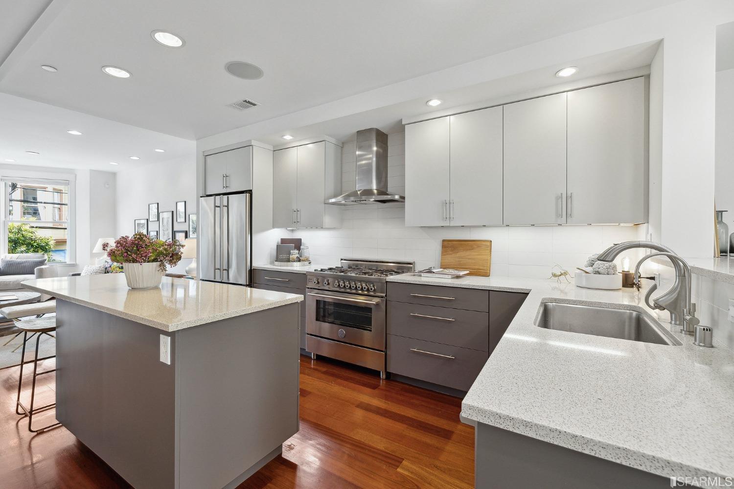 2405 Folsom Street # 5