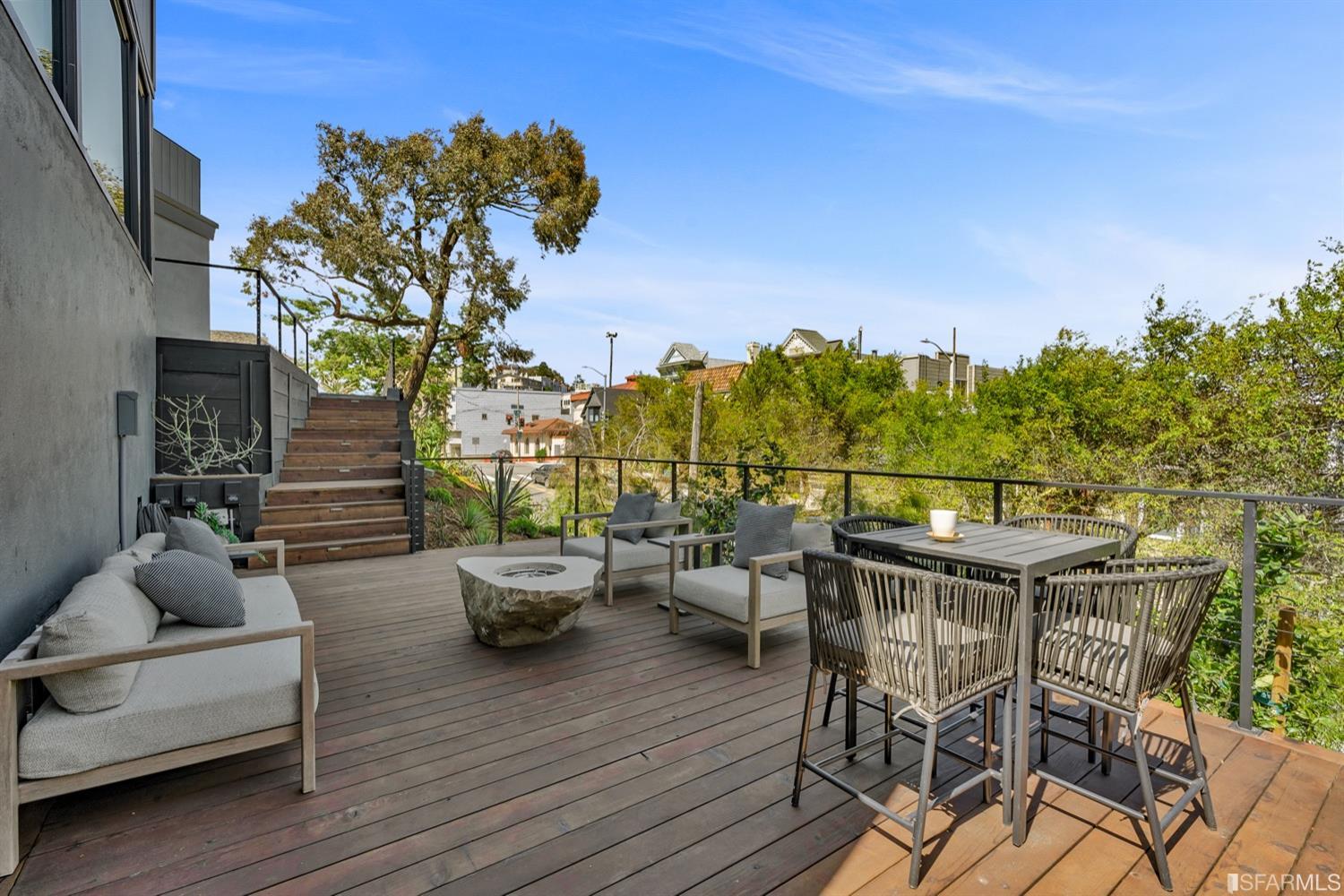 1 Twin Peaks Boulevard