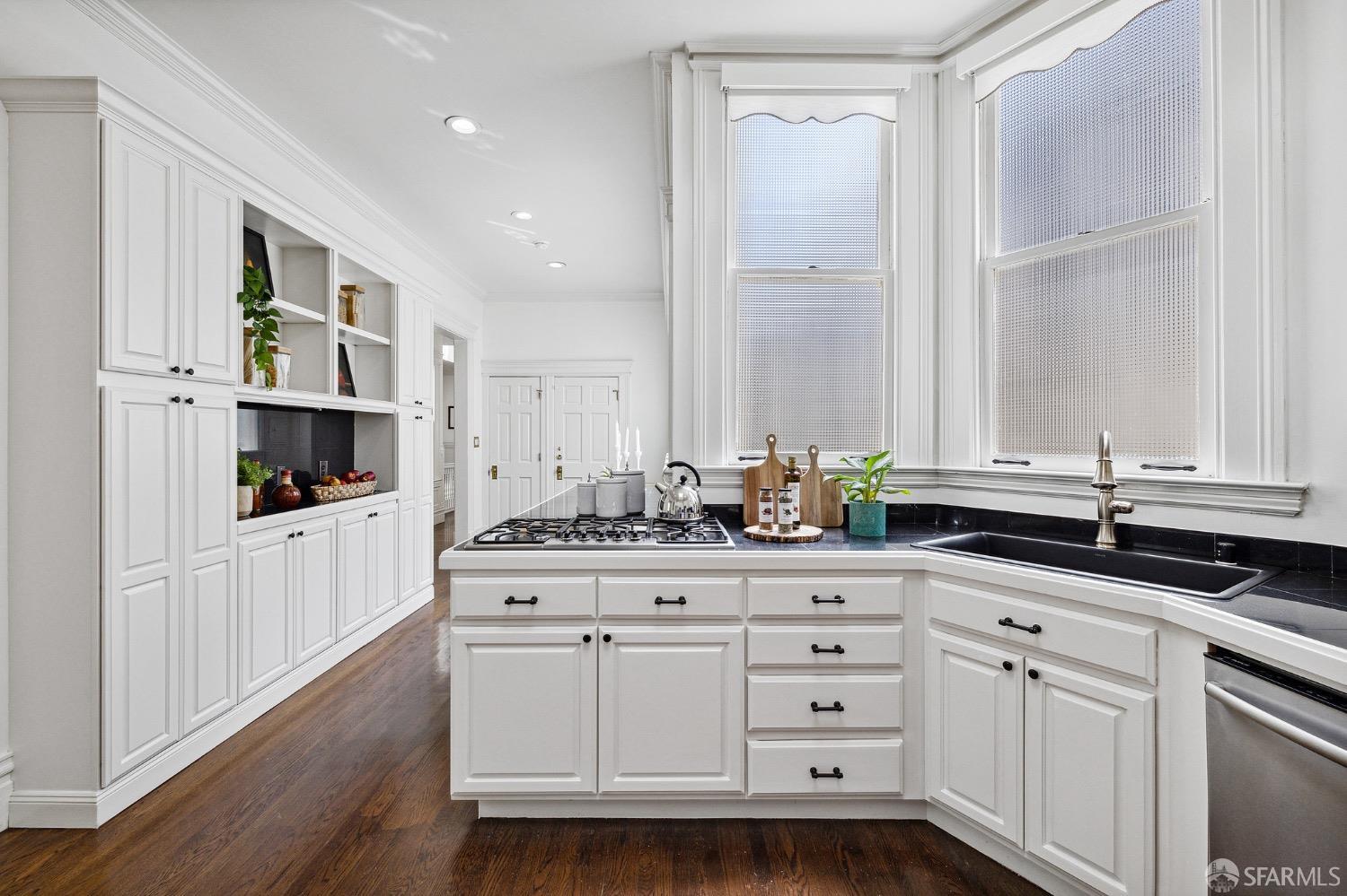 2946 California Street