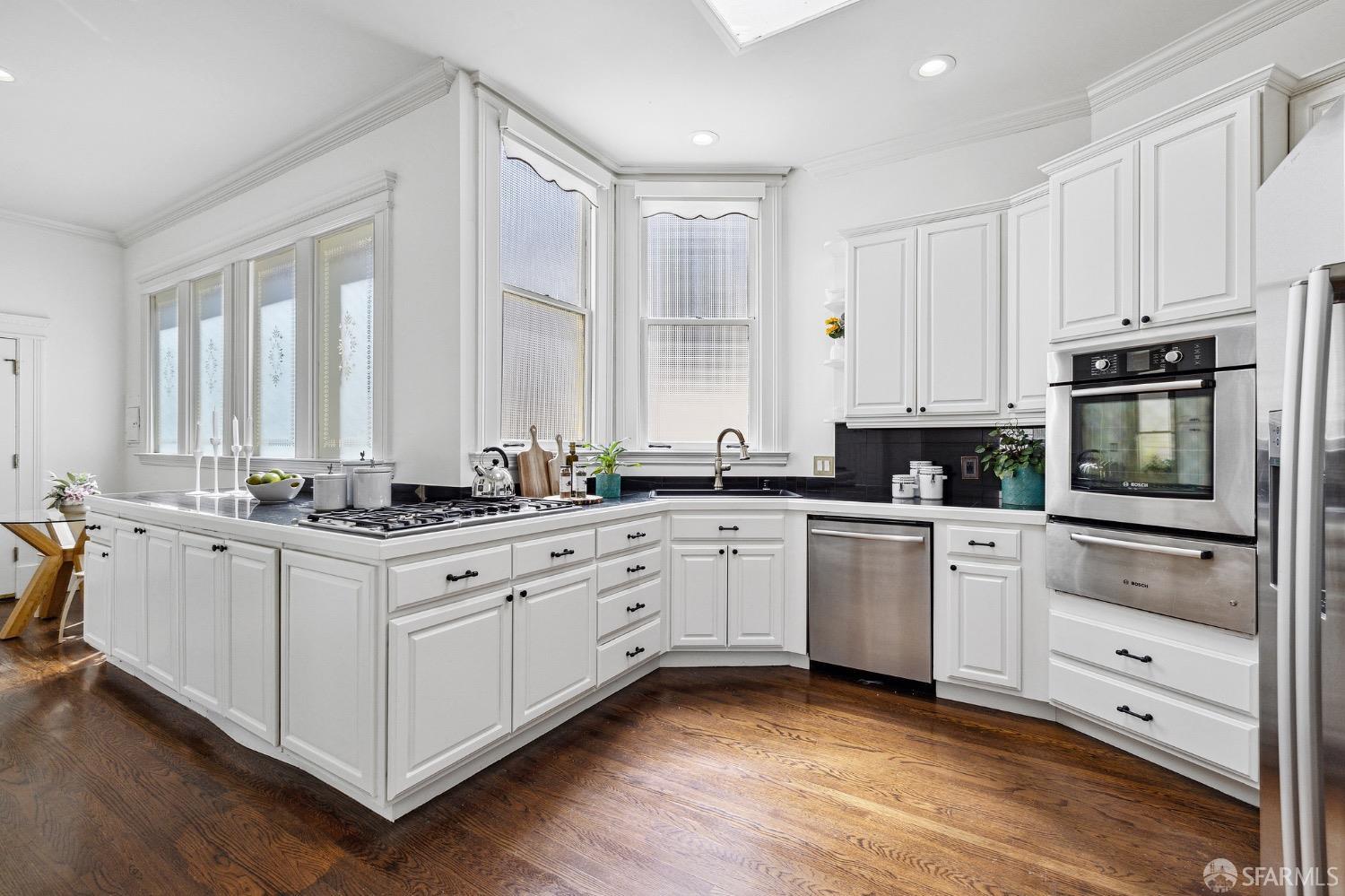 2946 California Street