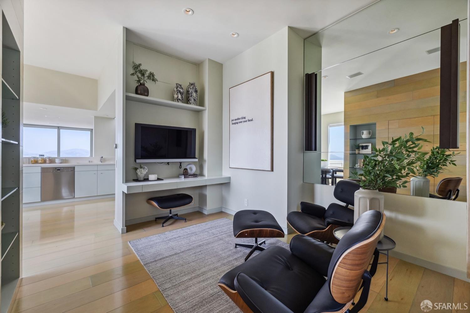 1234 Lombard Street # 4