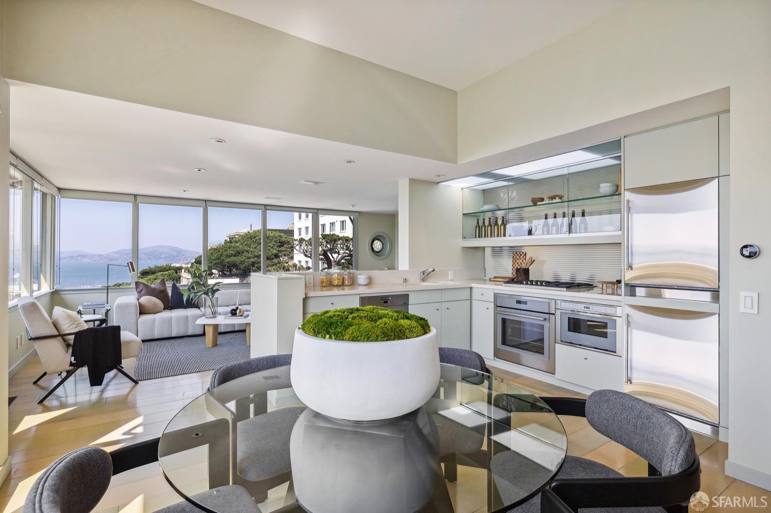 1234 Lombard Street # 4