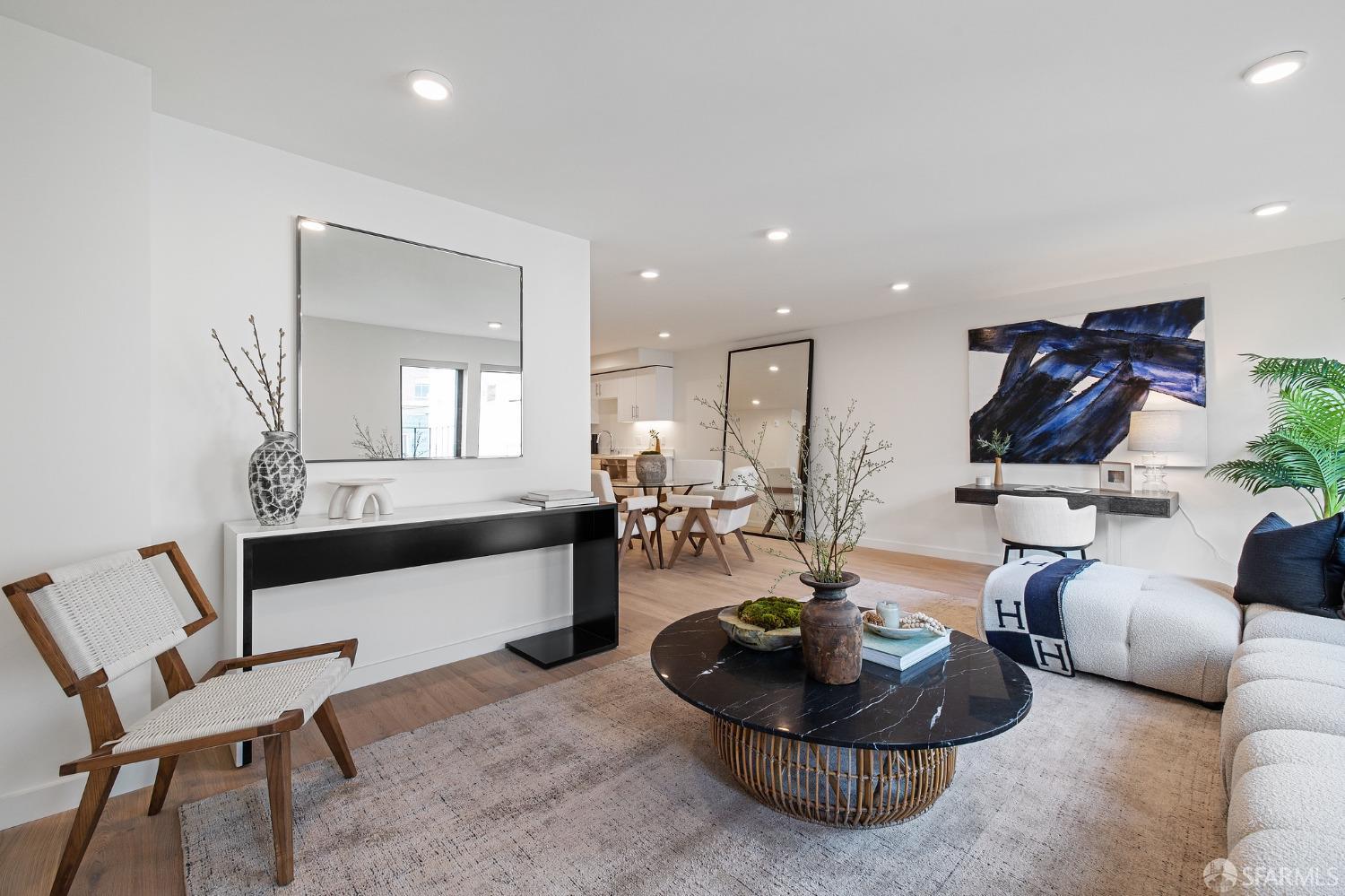 1624 Larkin Street # 8