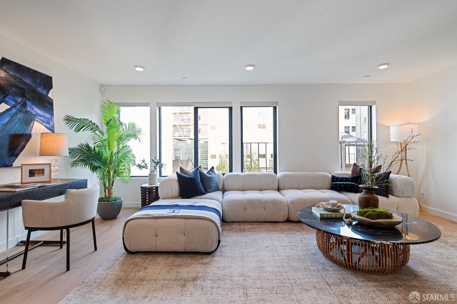 1624 Larkin Street # 8