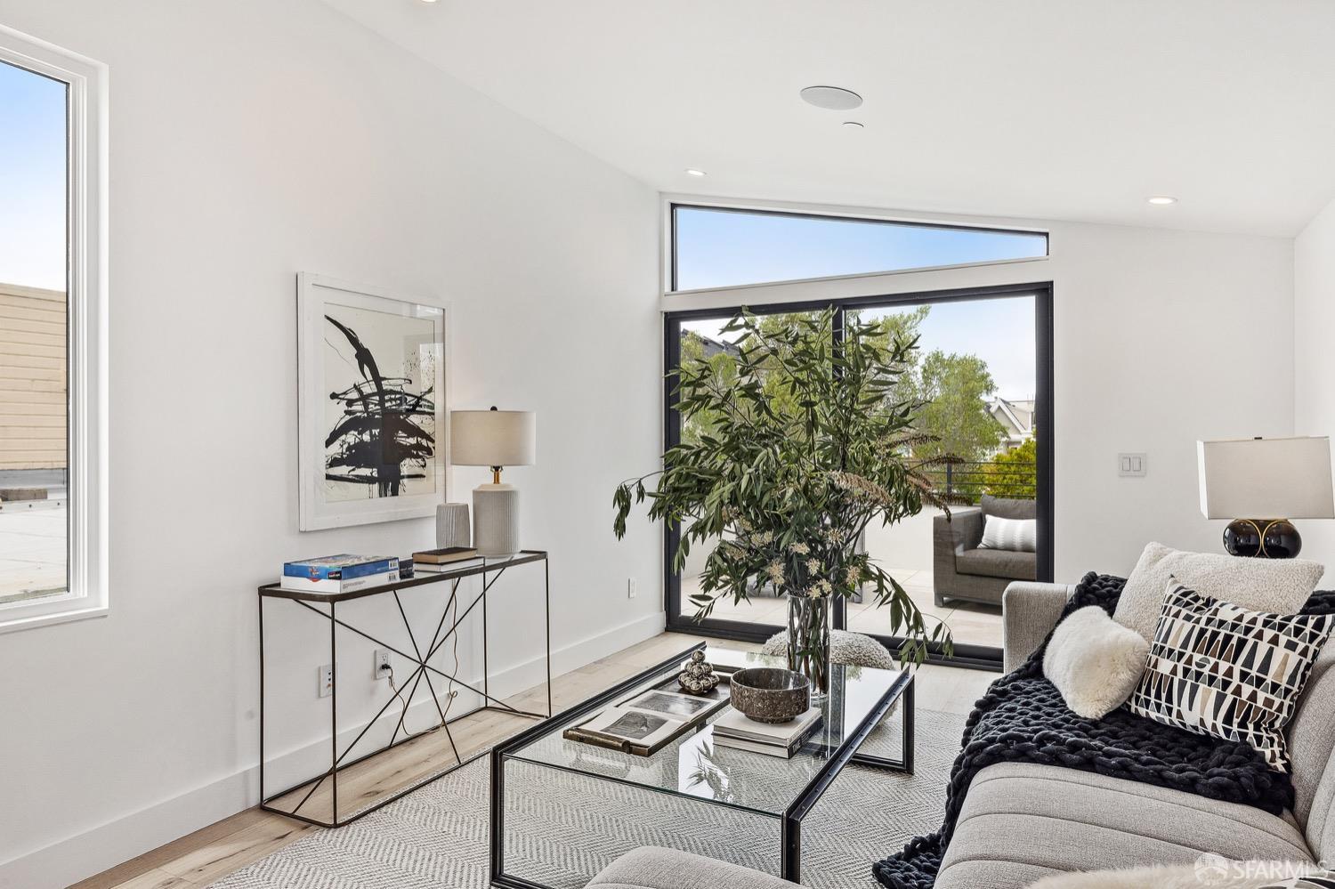 3456 Sacramento Street # 5