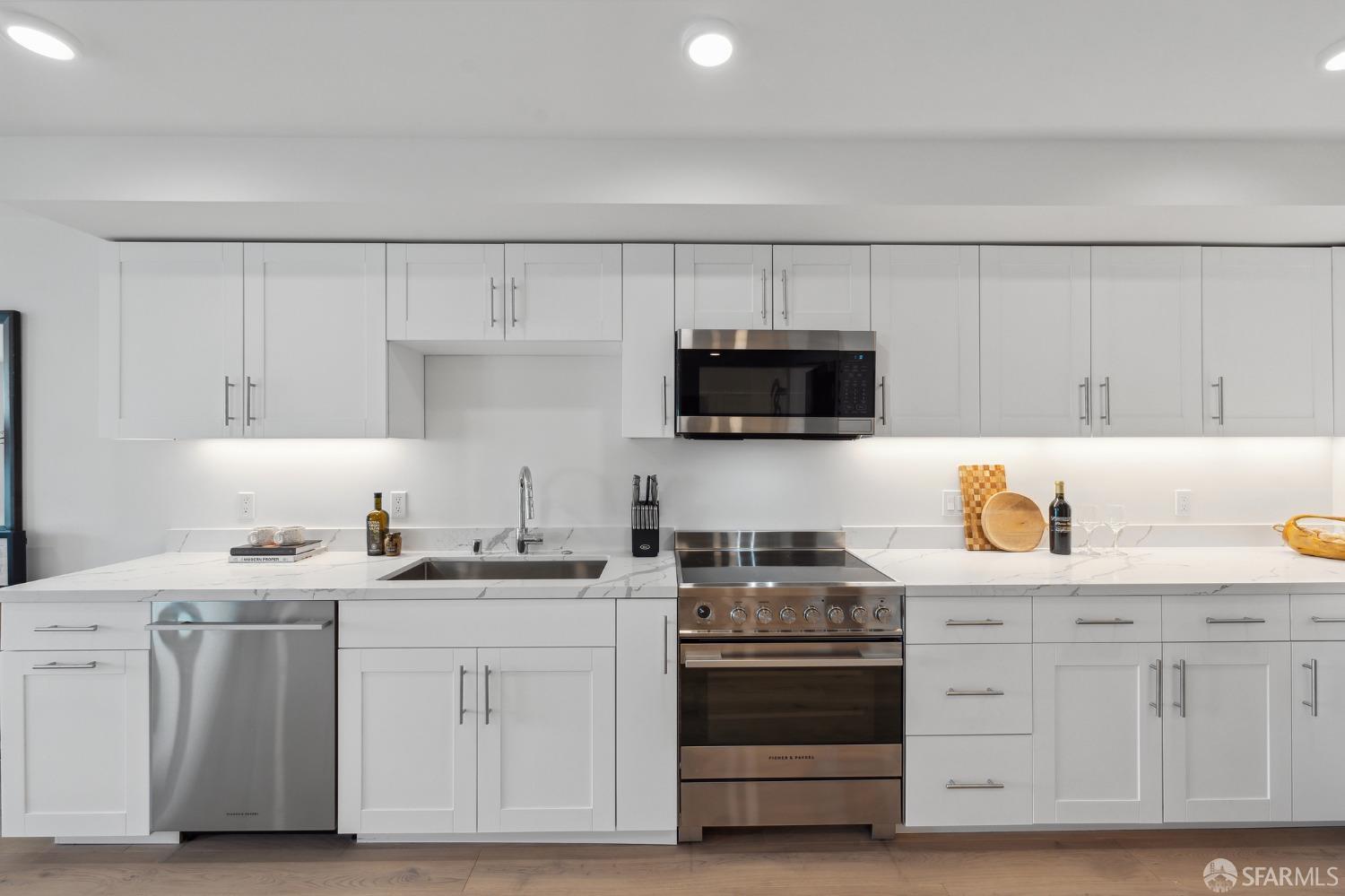 1624 Larkin Street # 9