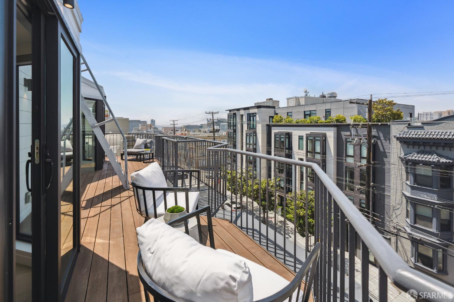 1624 Larkin Street # 9