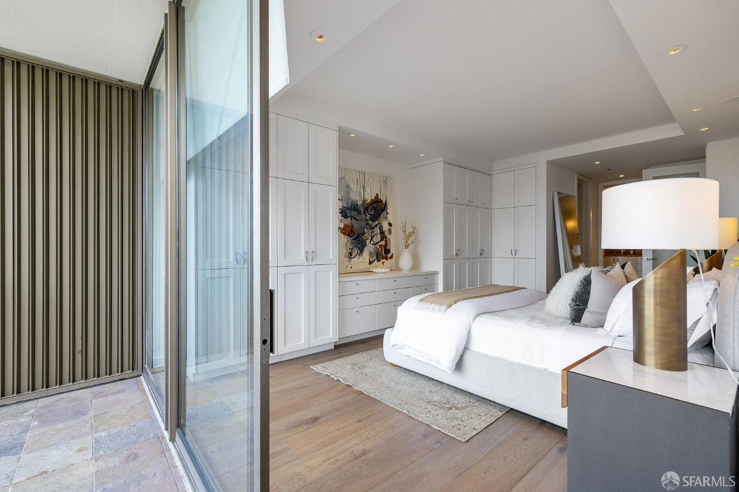 999 Green Street # 1101