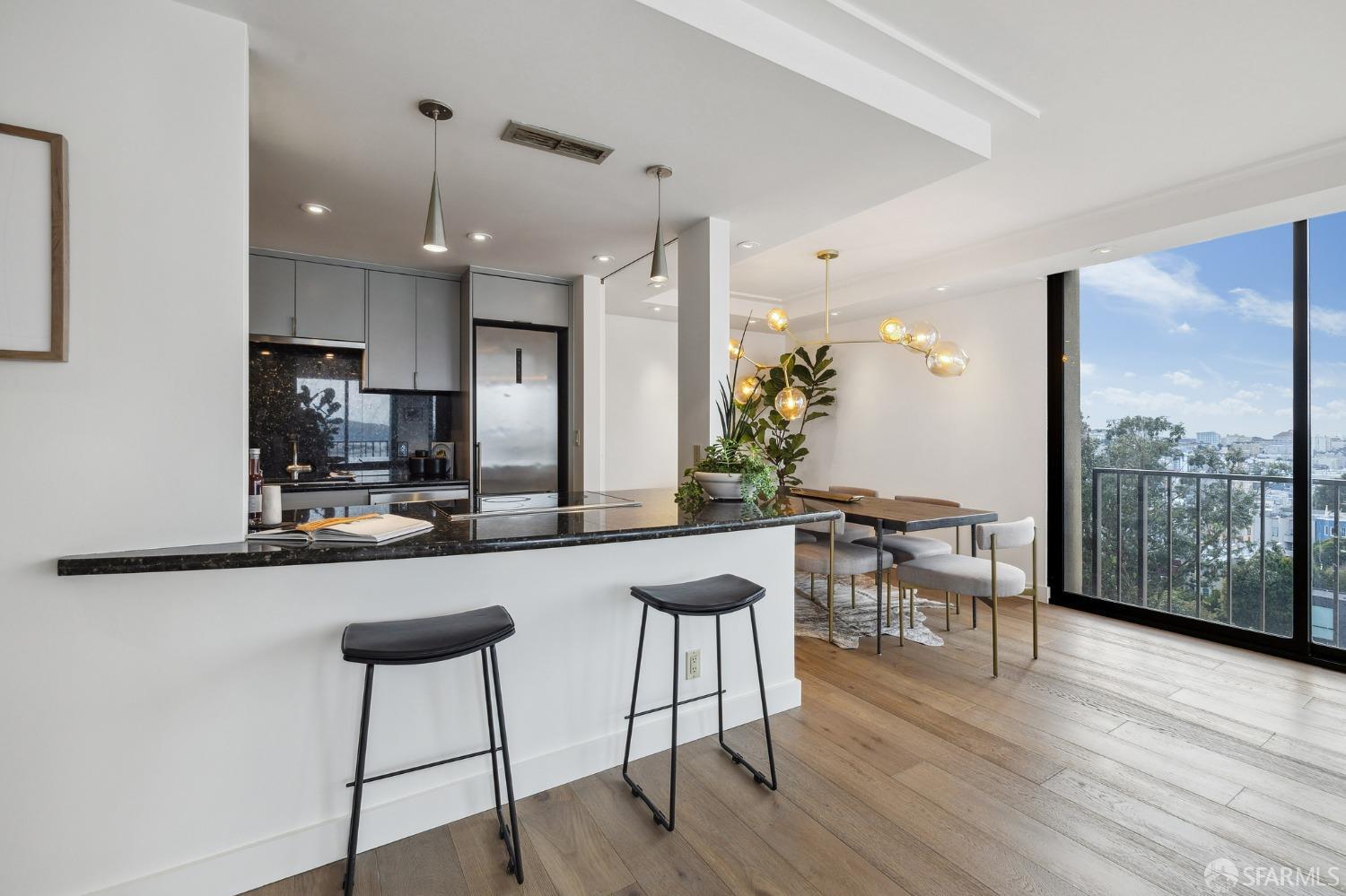 999 Green Street # 1101