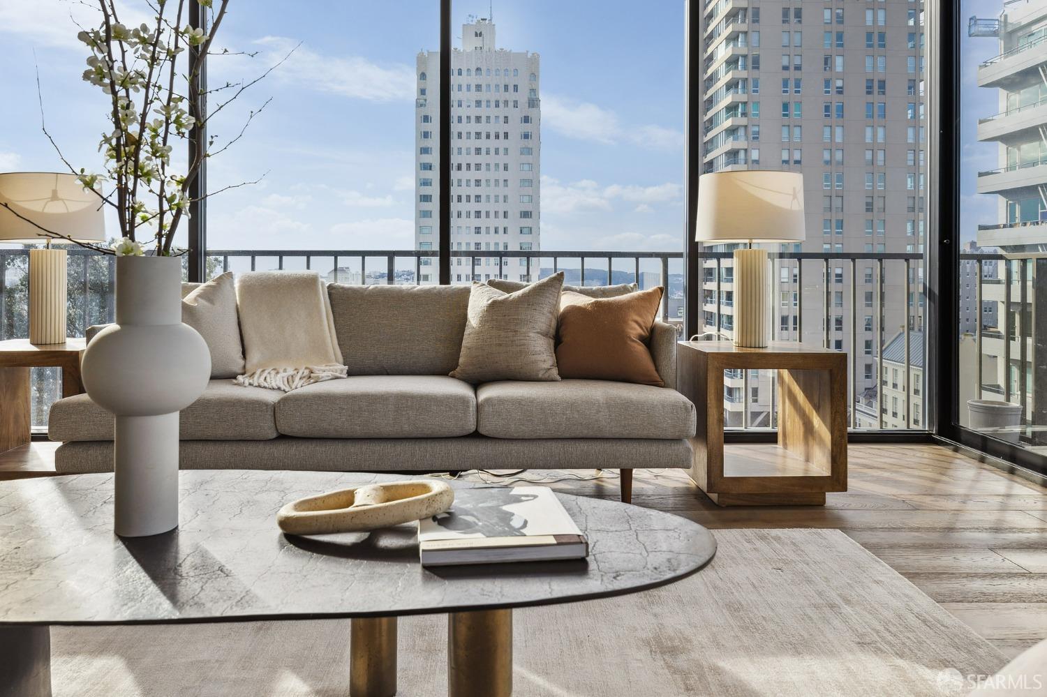 999 Green Street # 1101