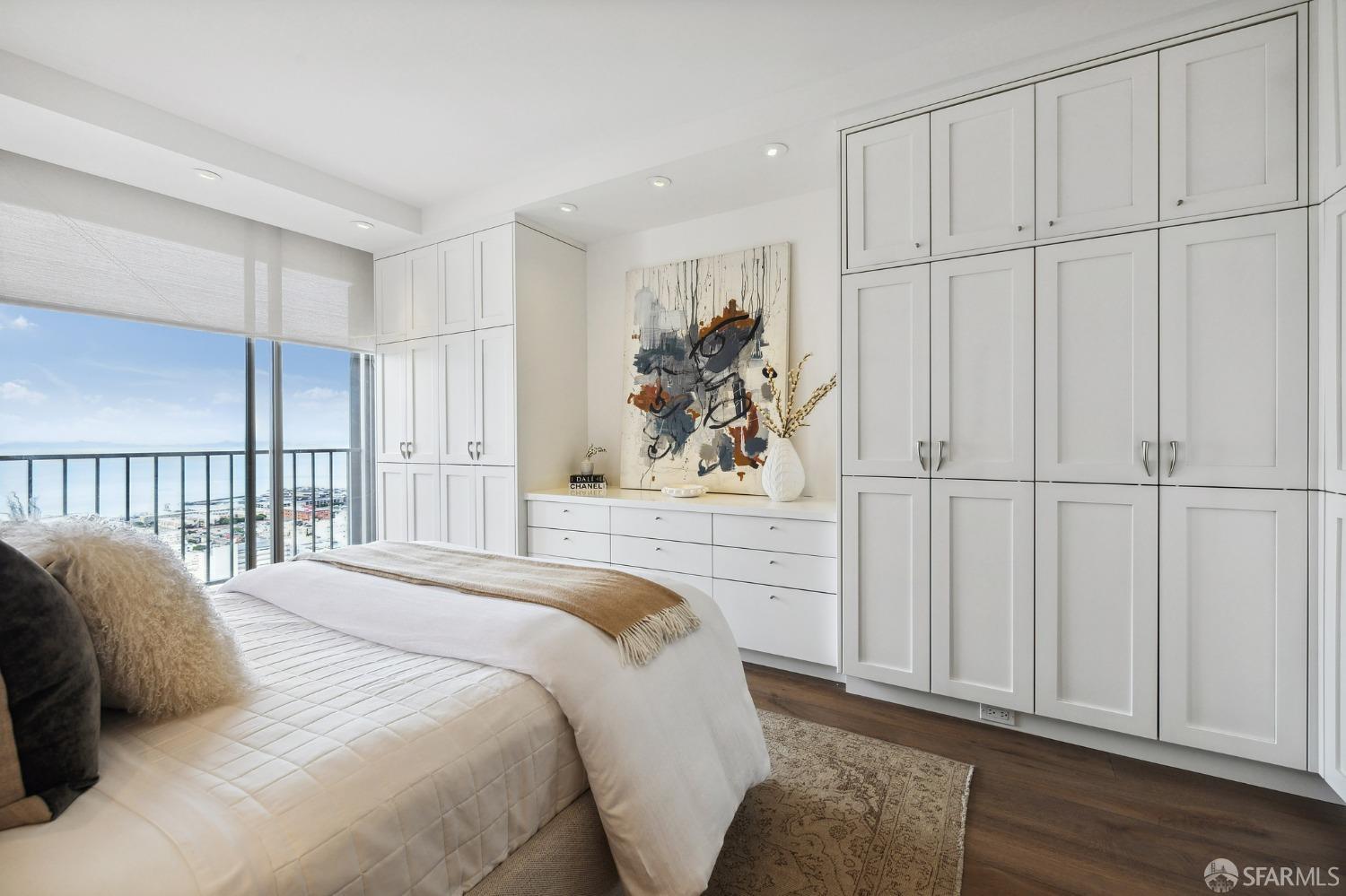 999 Green Street # 1101