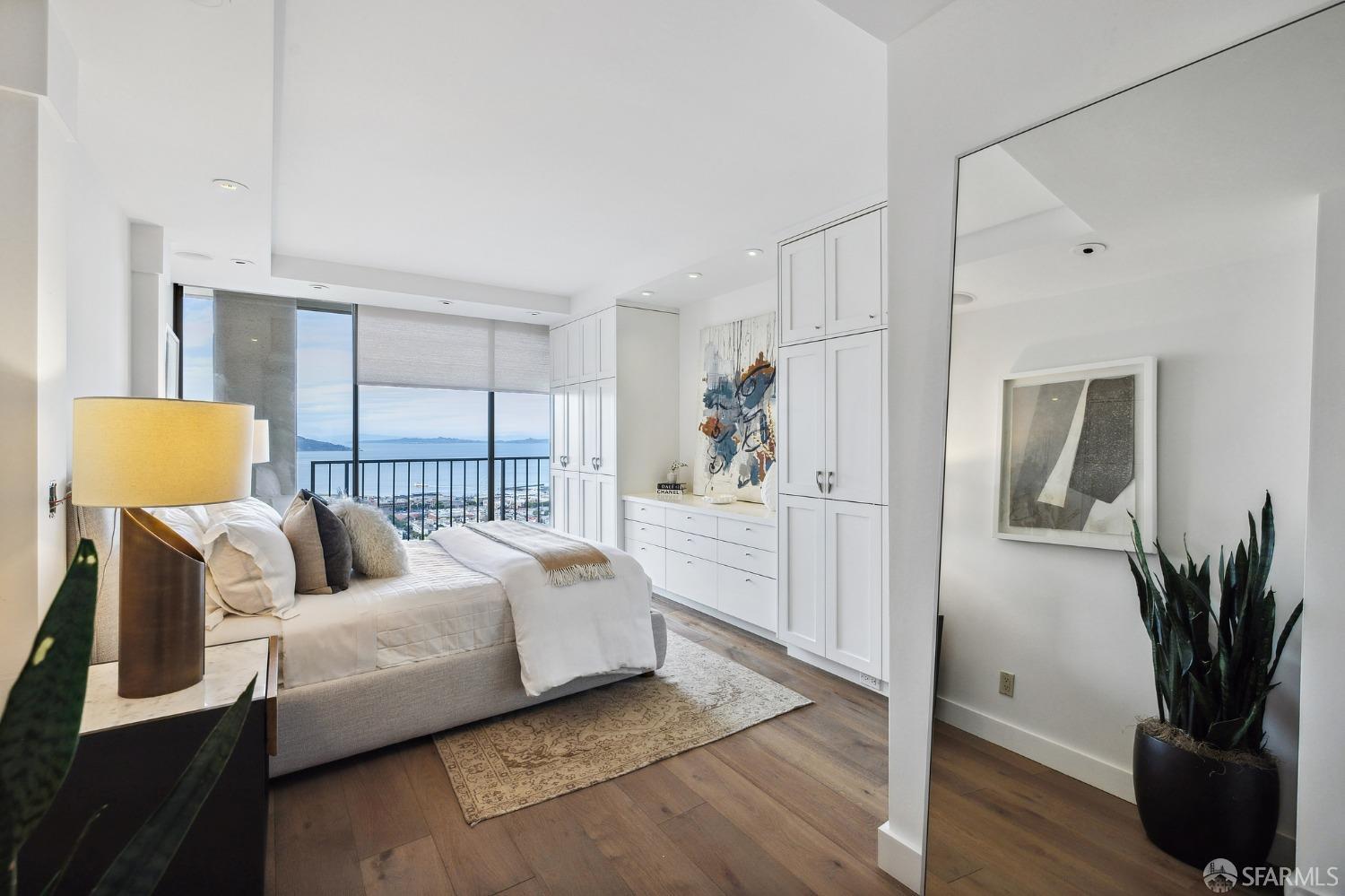 999 Green Street # 1101