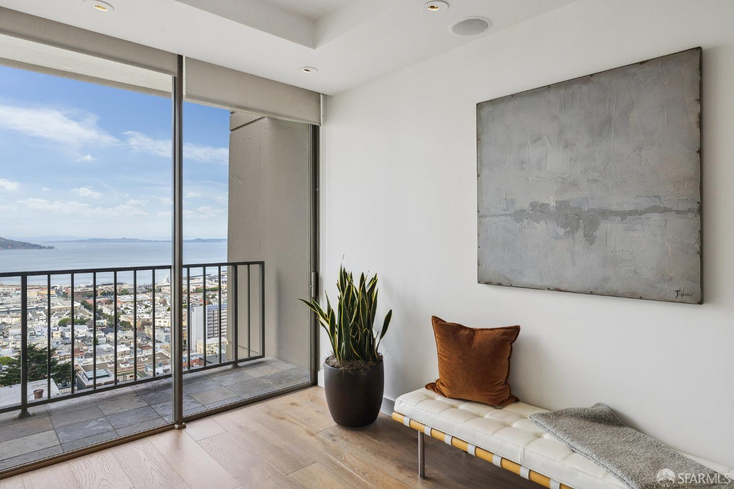 999 Green Street # 1101