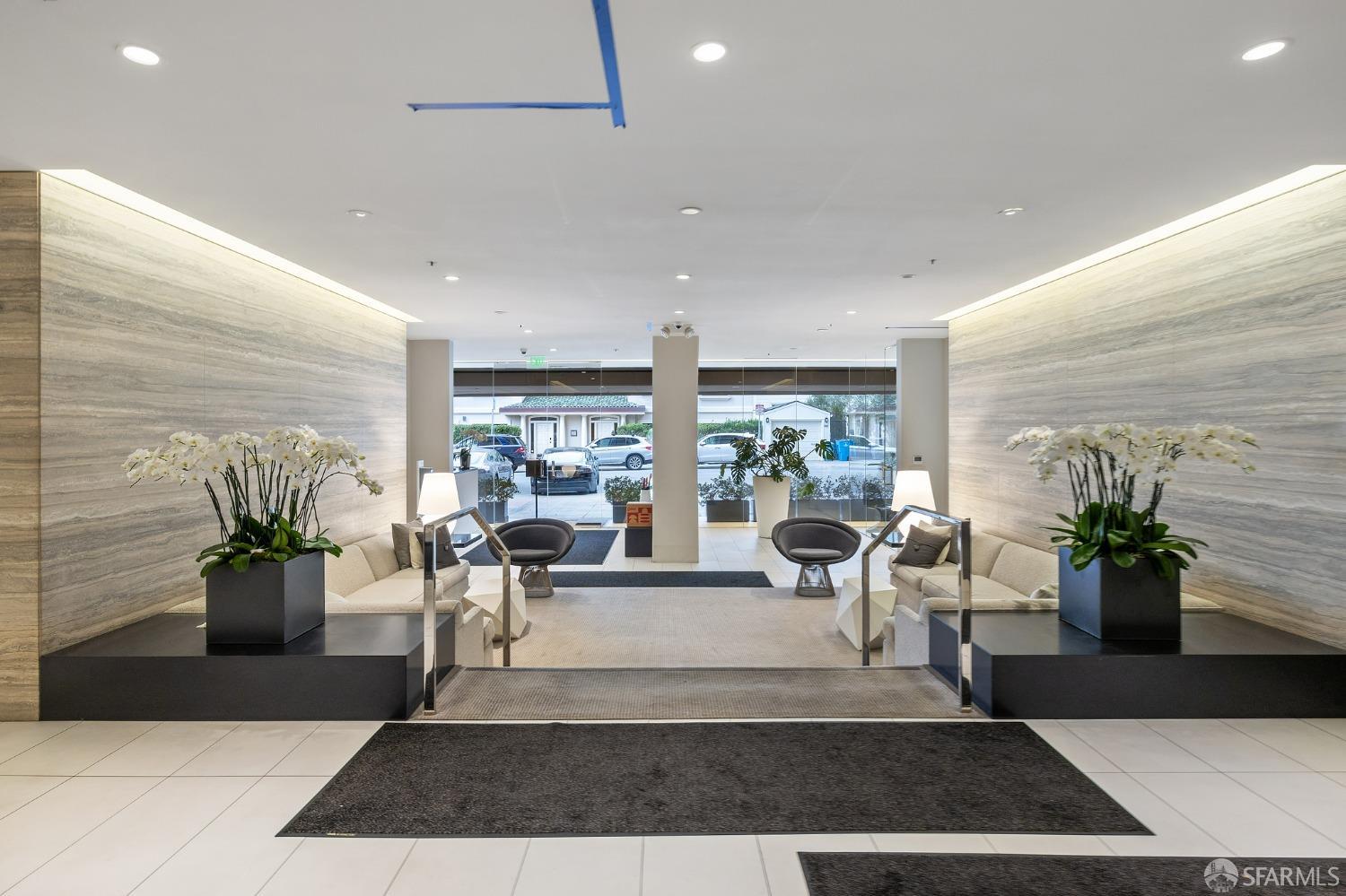 999 Green Street # 1101