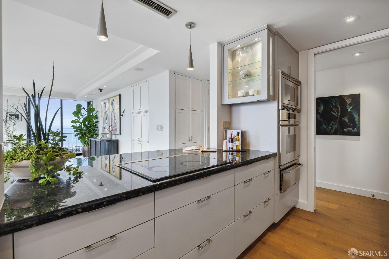 999 Green Street # 1101