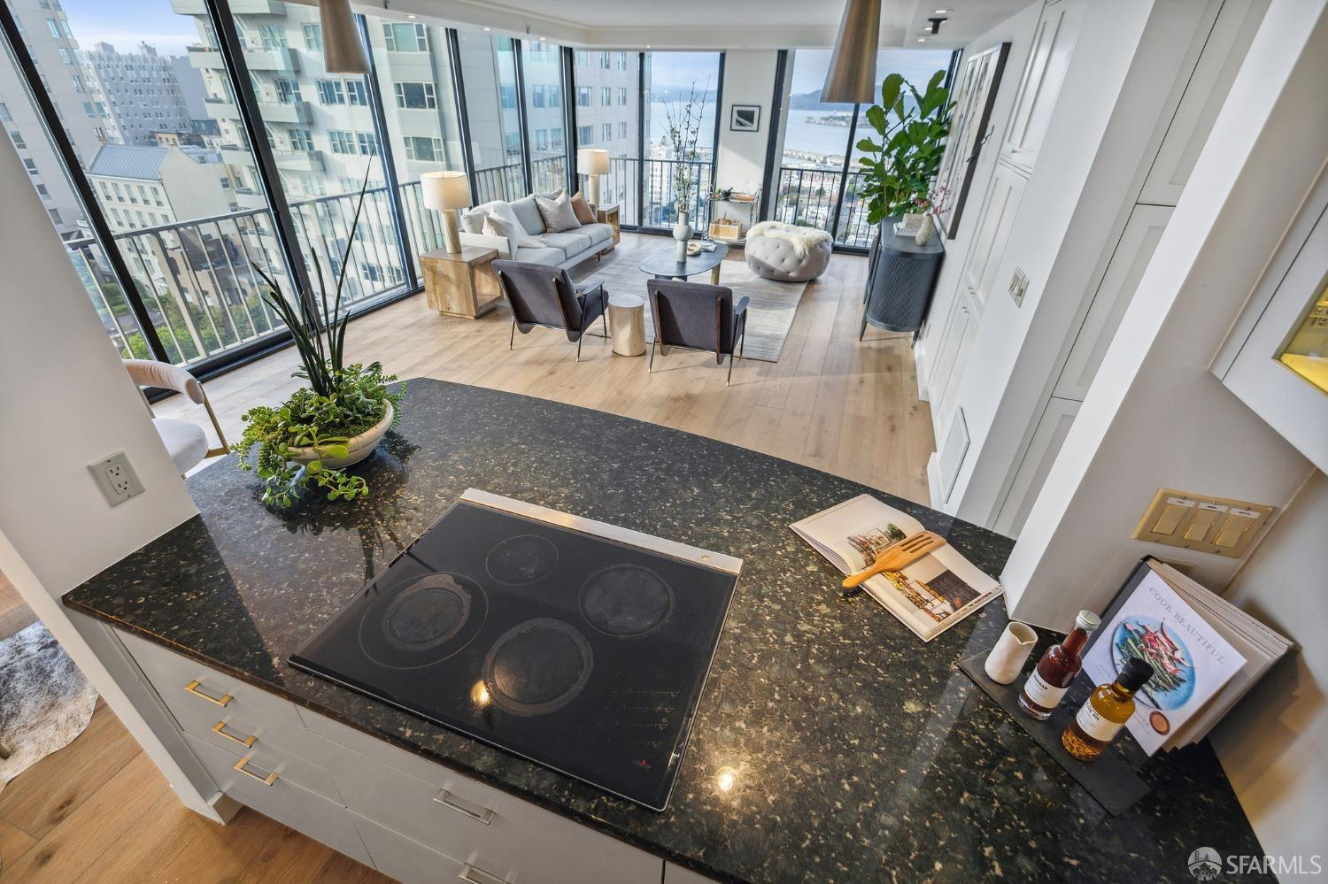 999 Green Street # 1101