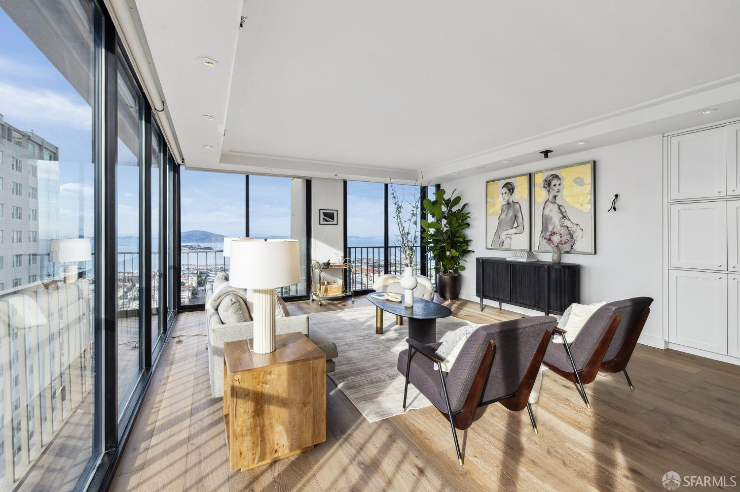 999 Green Street # 1101