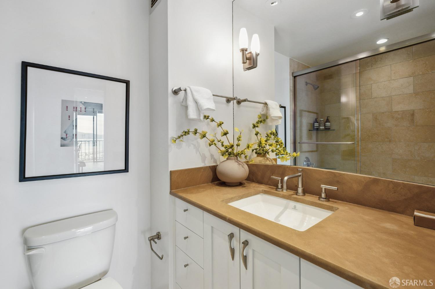 999 Green Street # 1101