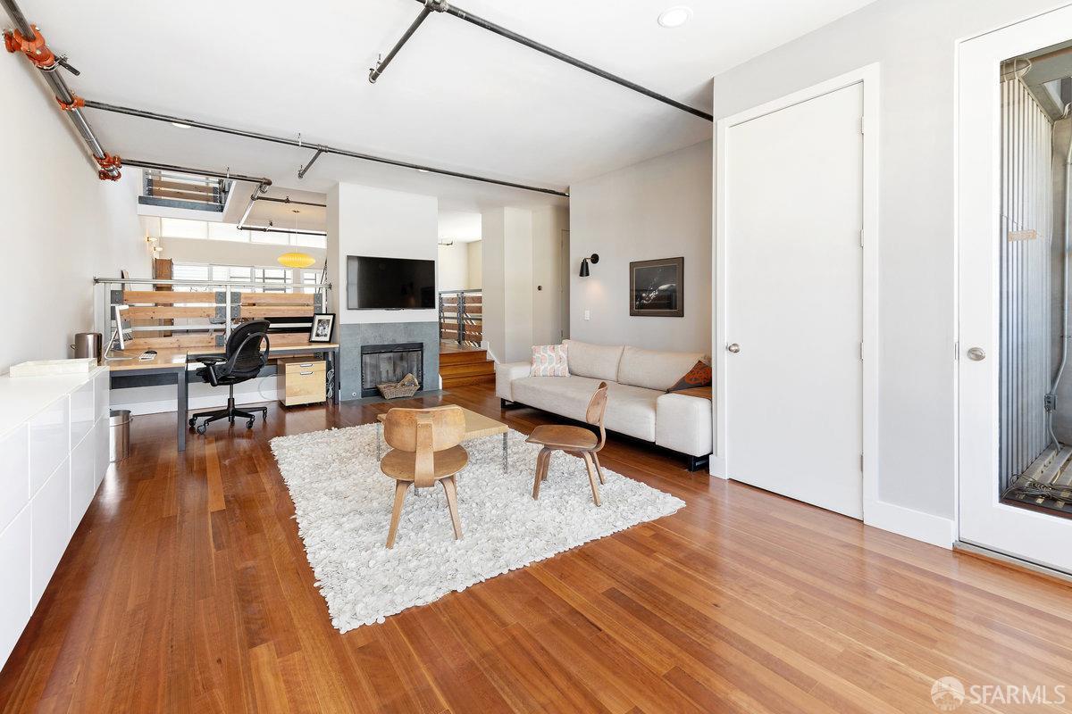 719 Clementina Street # 2