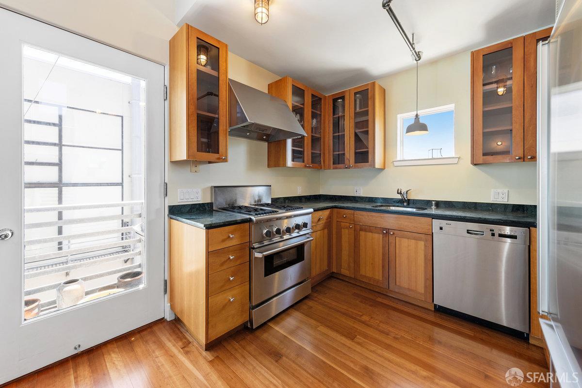 719 Clementina Street # 2