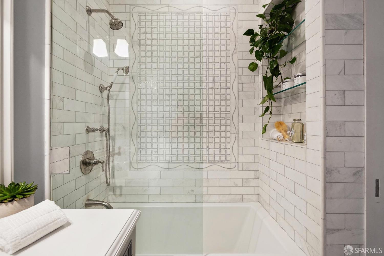 3044 California Street