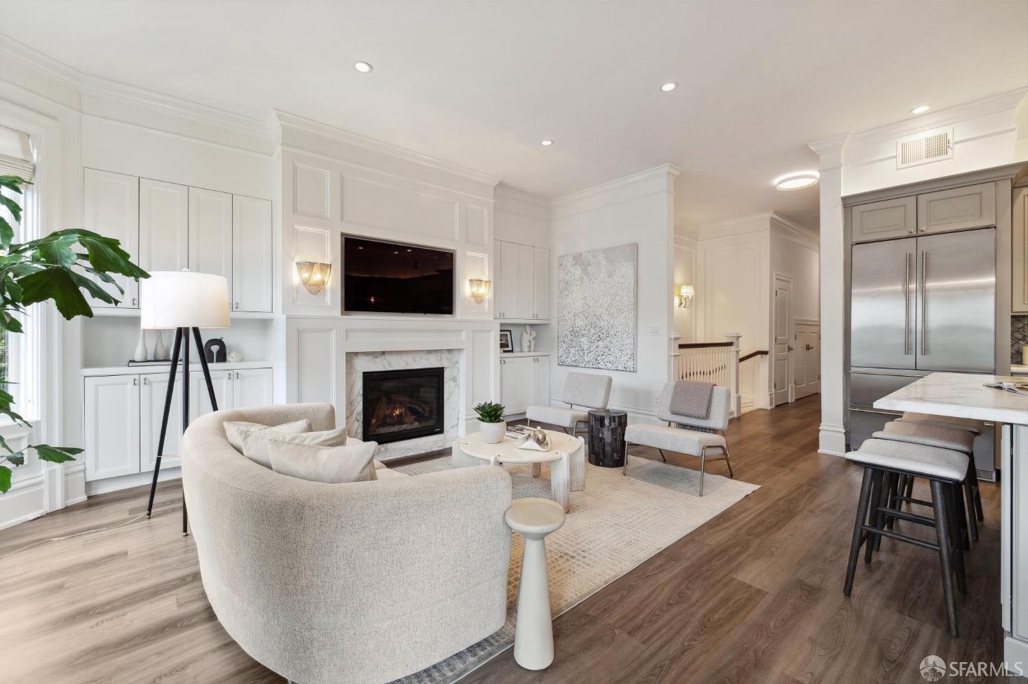 3044 California Street