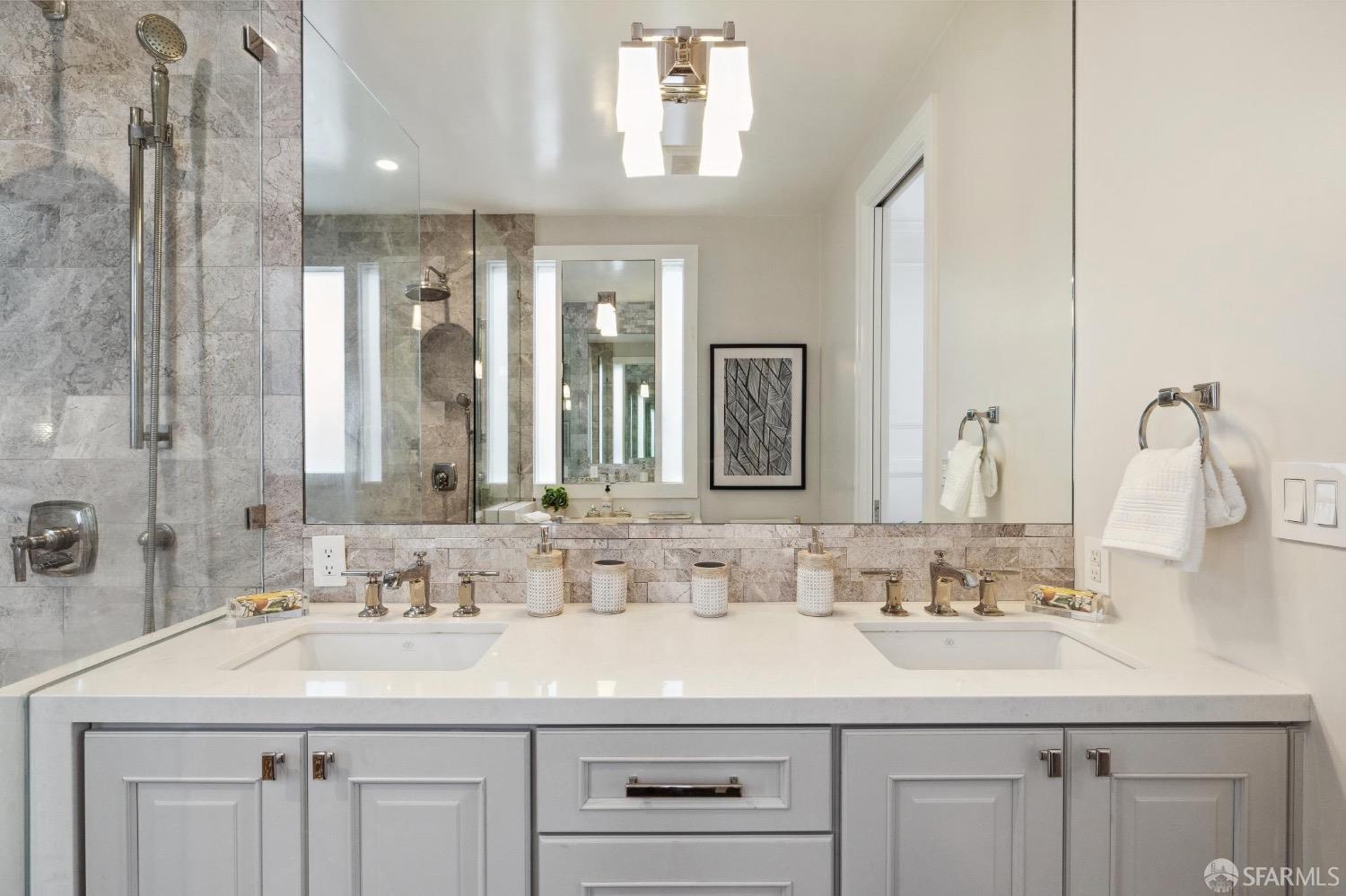 3044 California Street