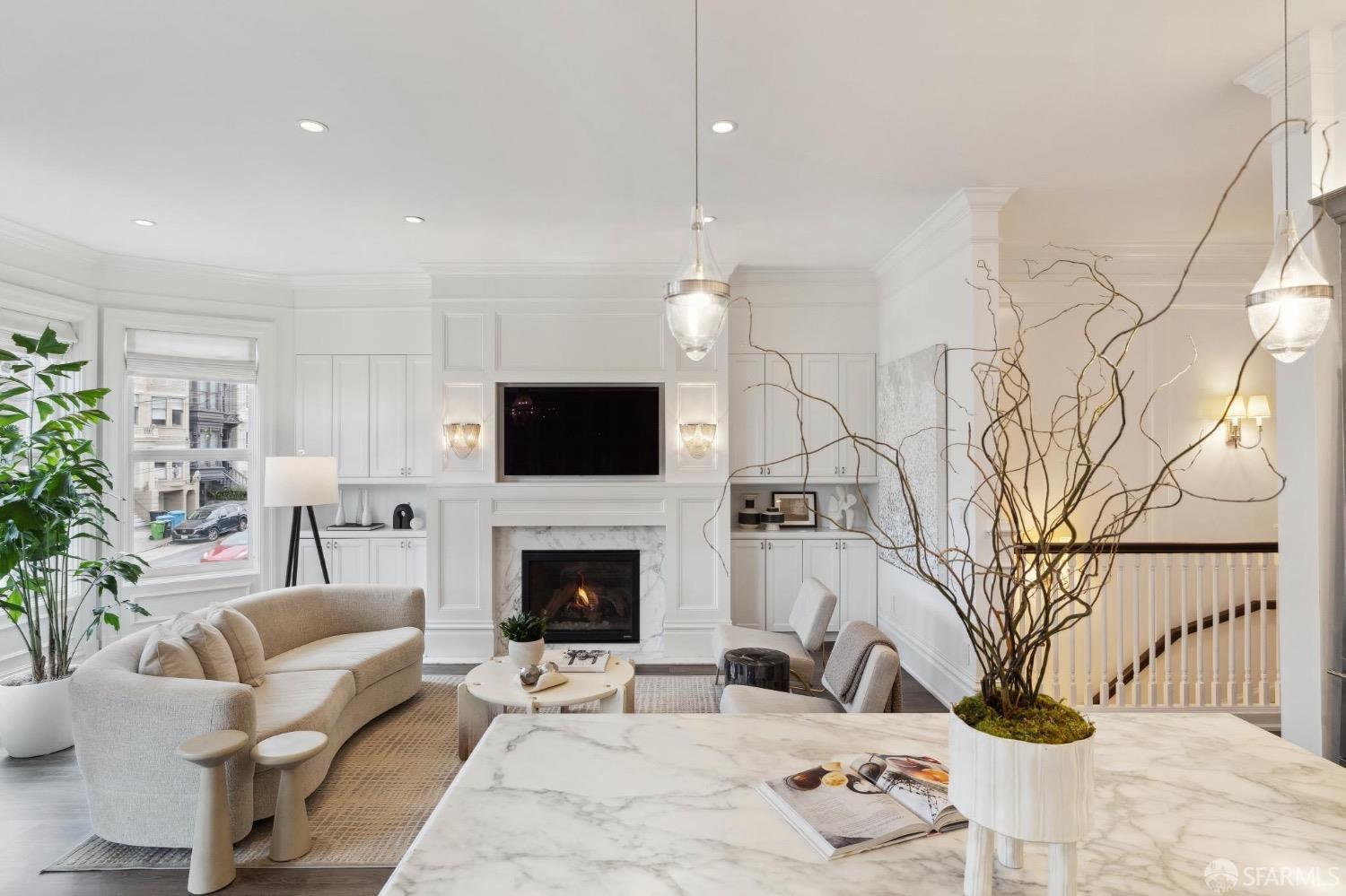 3044 California Street