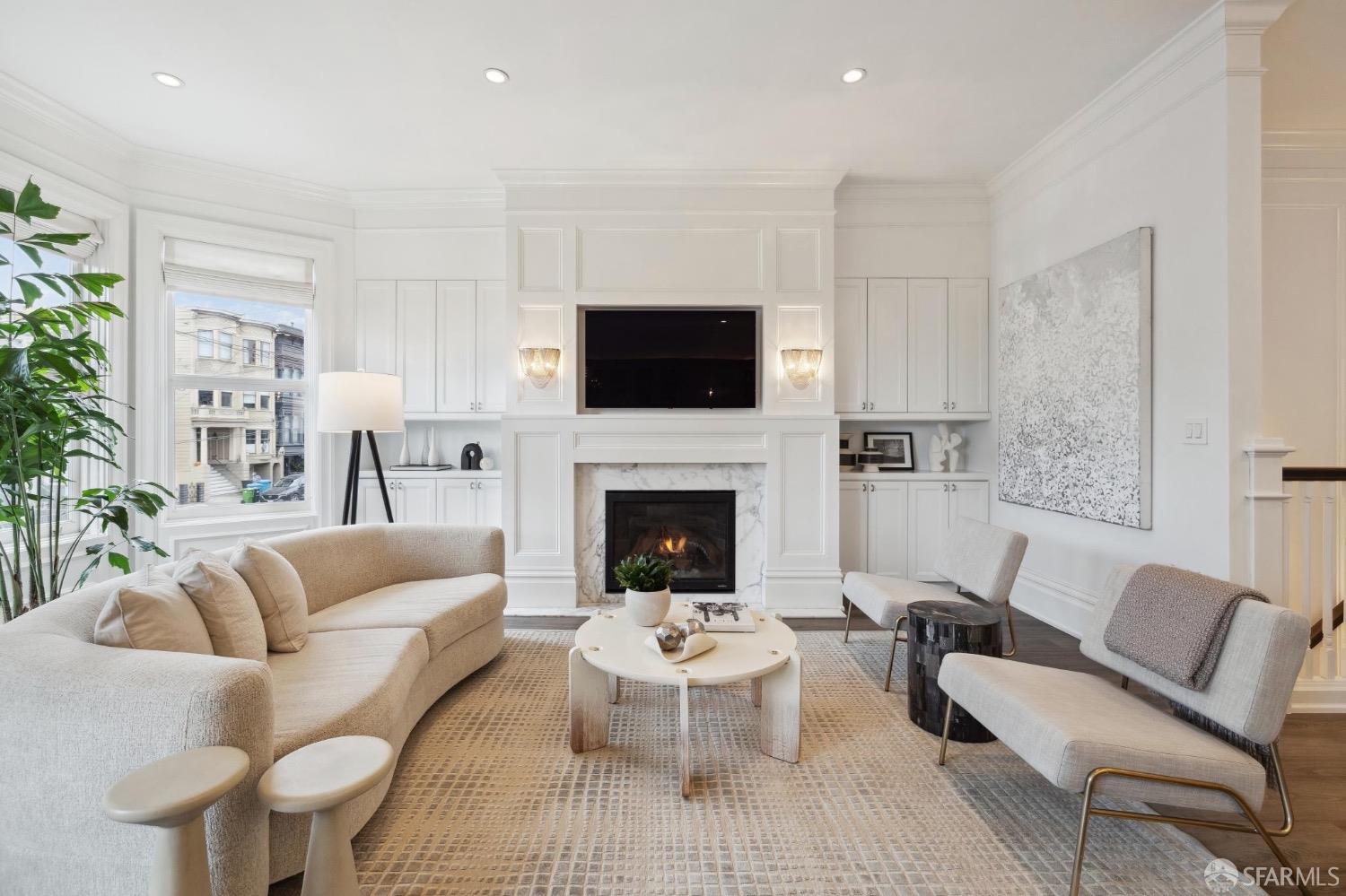 3044 California Street