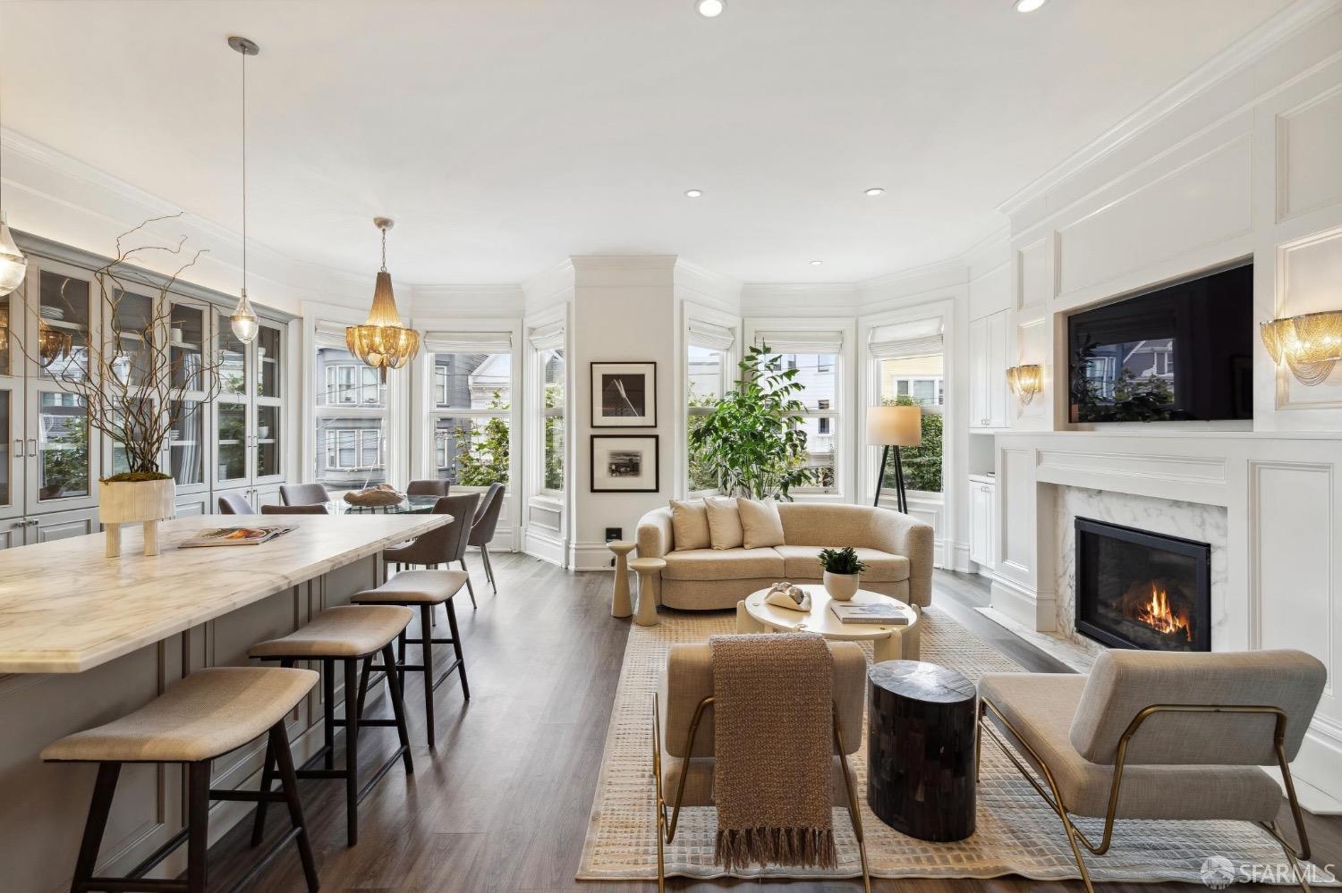 3044 California Street