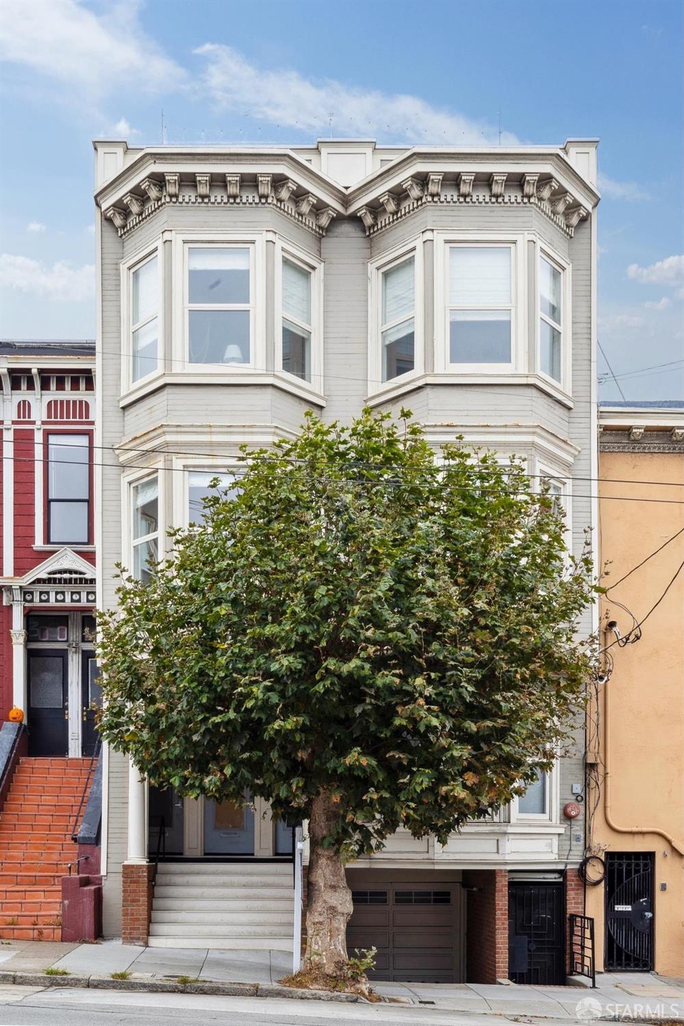 3044 California Street