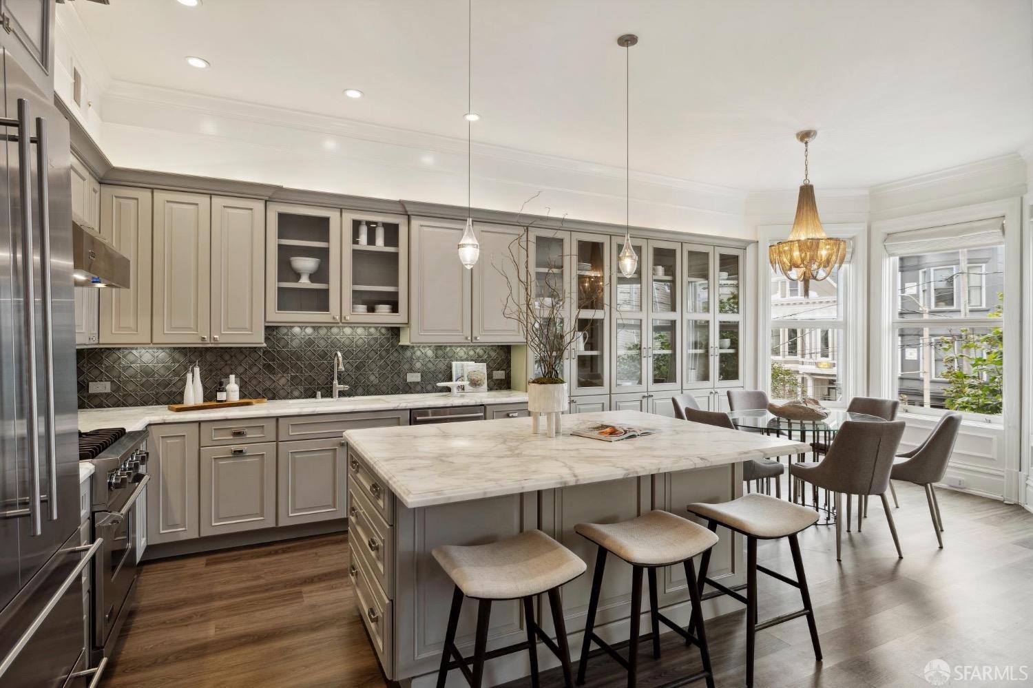 3044 California Street