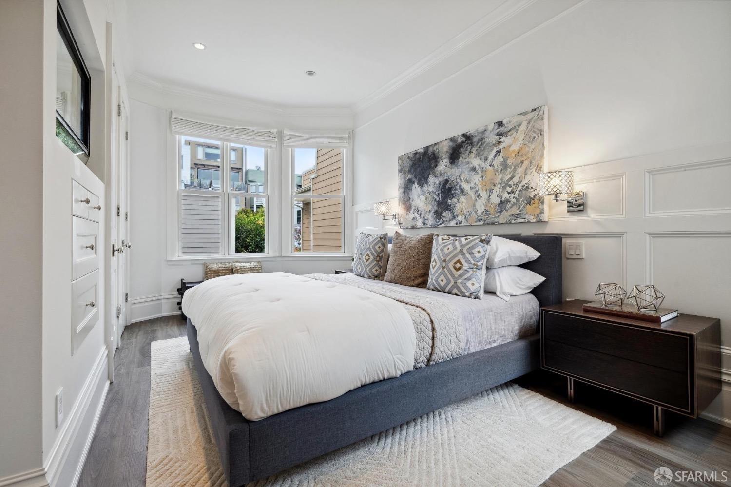 3044 California Street