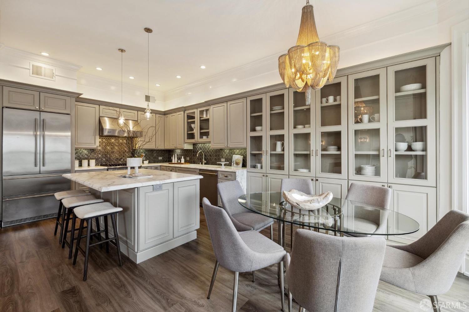 3044 California Street