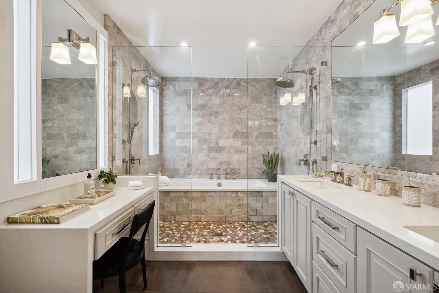 3044 California Street