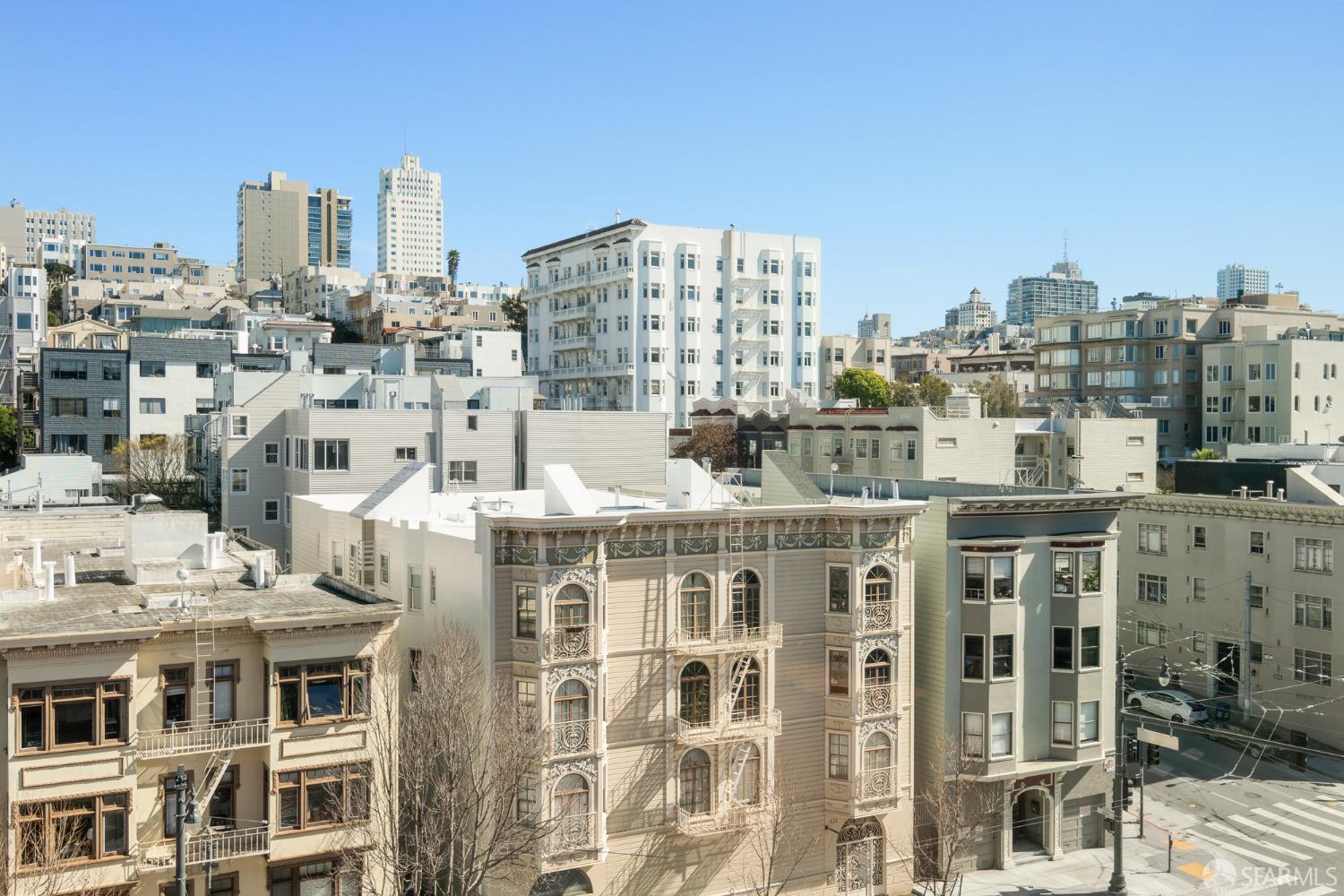 2525 Van Ness Avenue # 4 Unit: PH 4