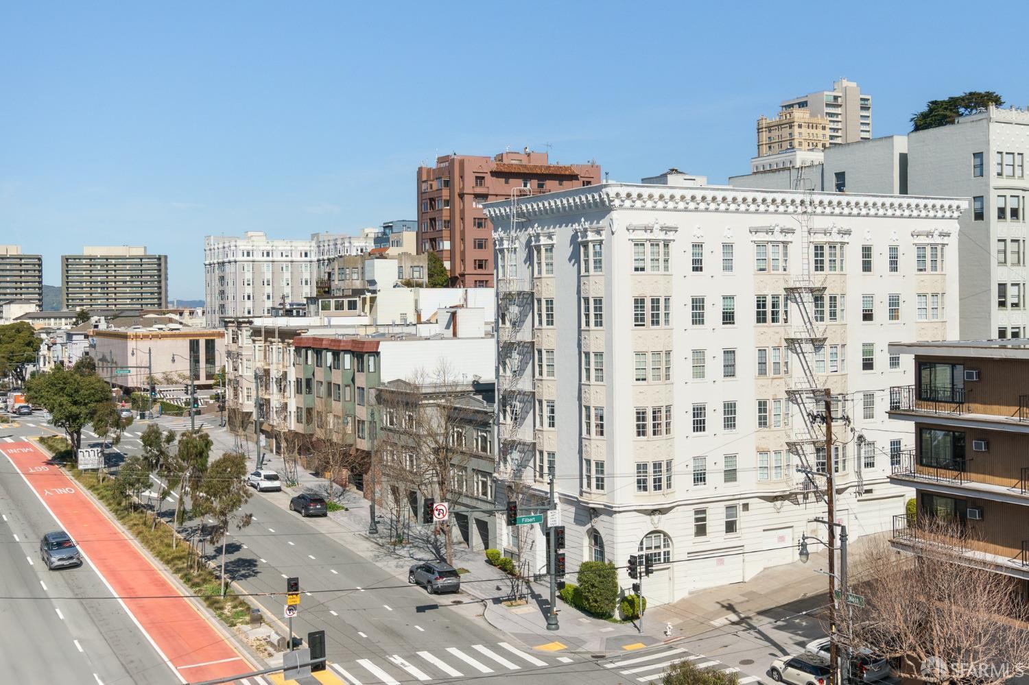 2525 Van Ness Avenue # 4 Unit: PH 4