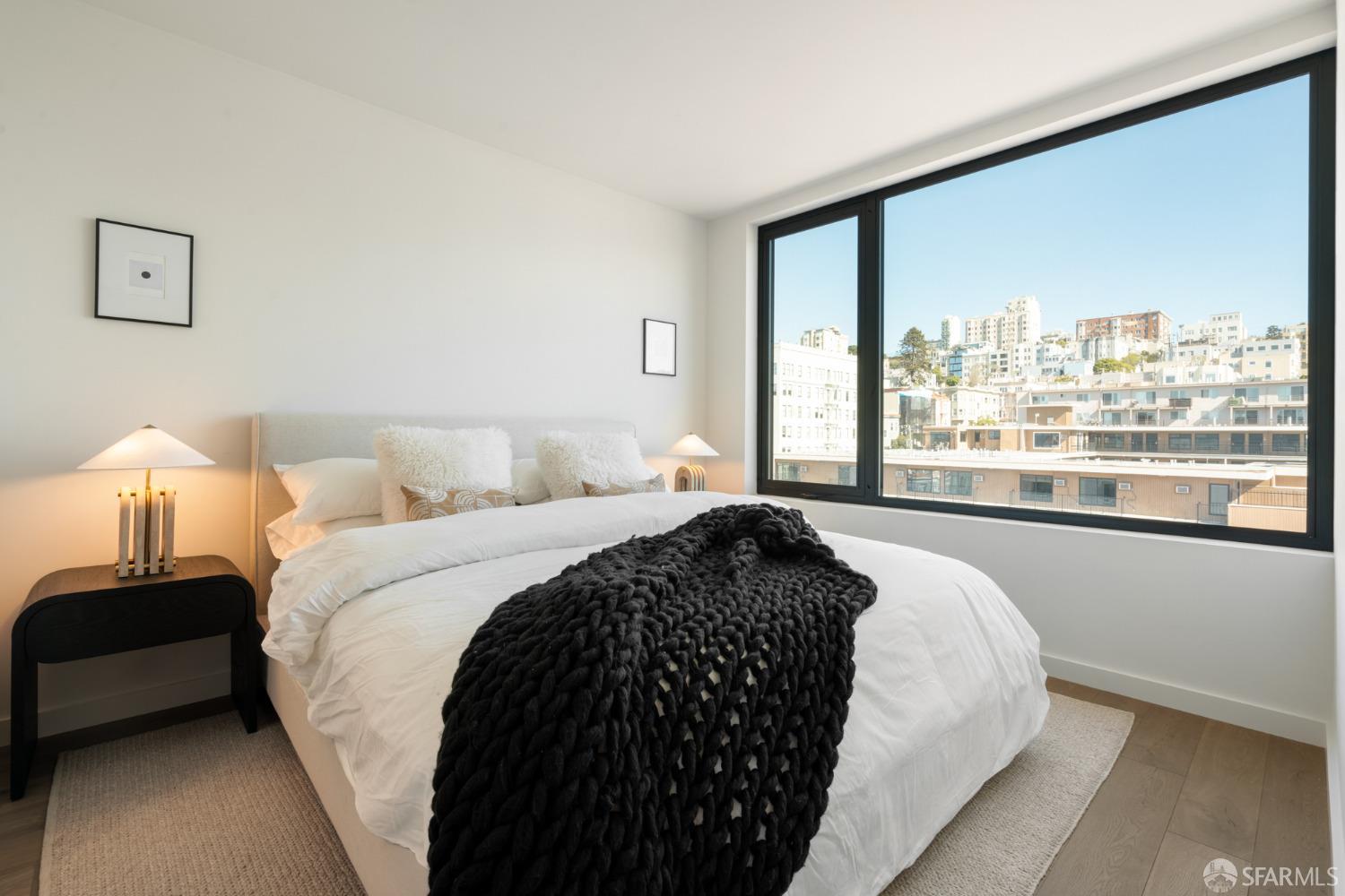 2525 Van Ness Avenue # 4 Unit: PH 4