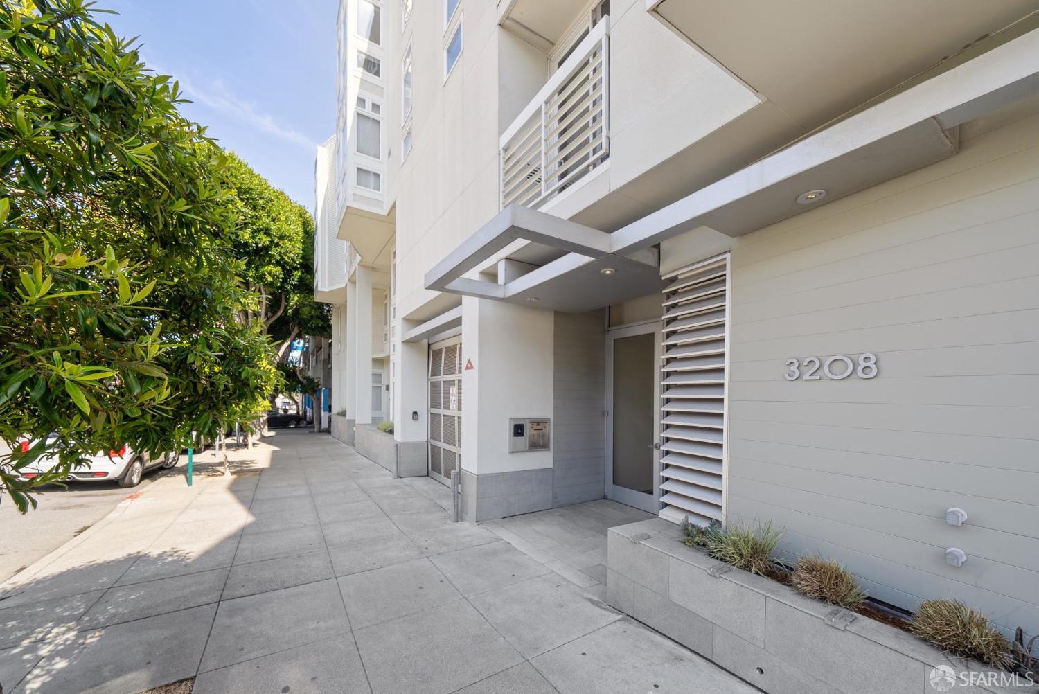 3208 Pierce Street # 405