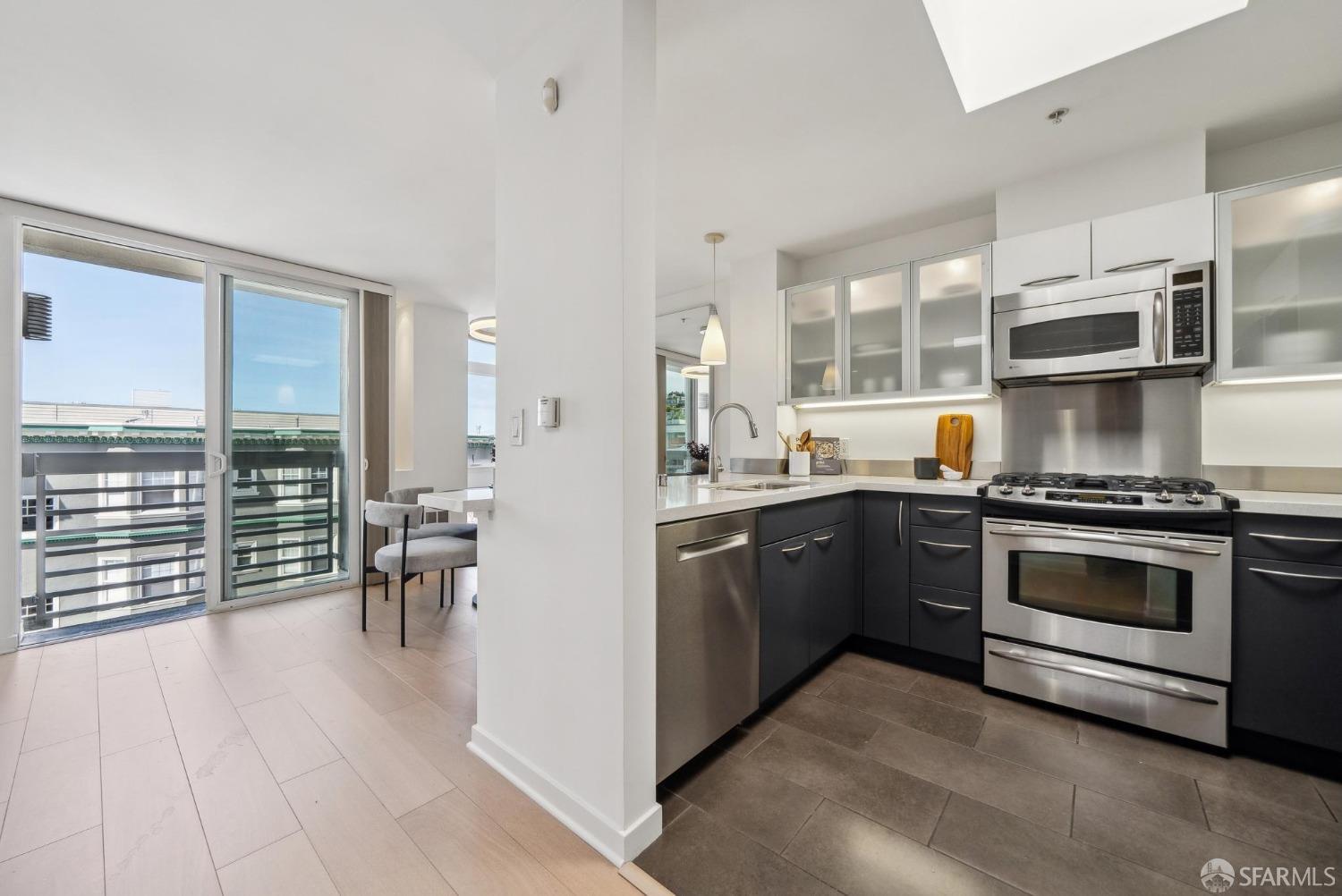 3208 Pierce Street # 405