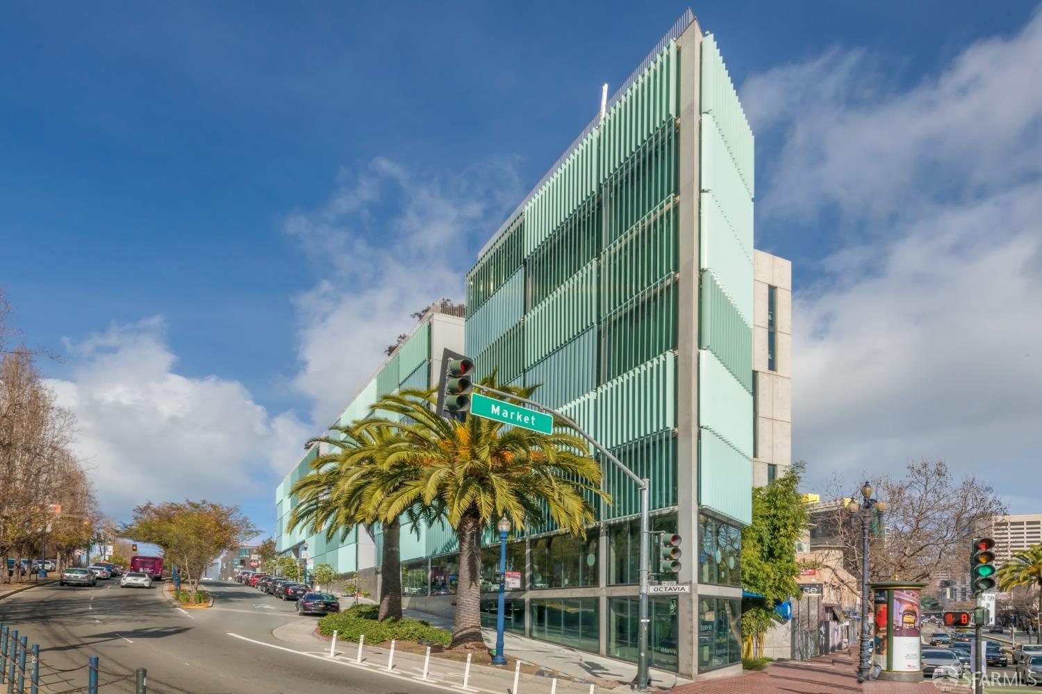 8 Octavia Street # 404