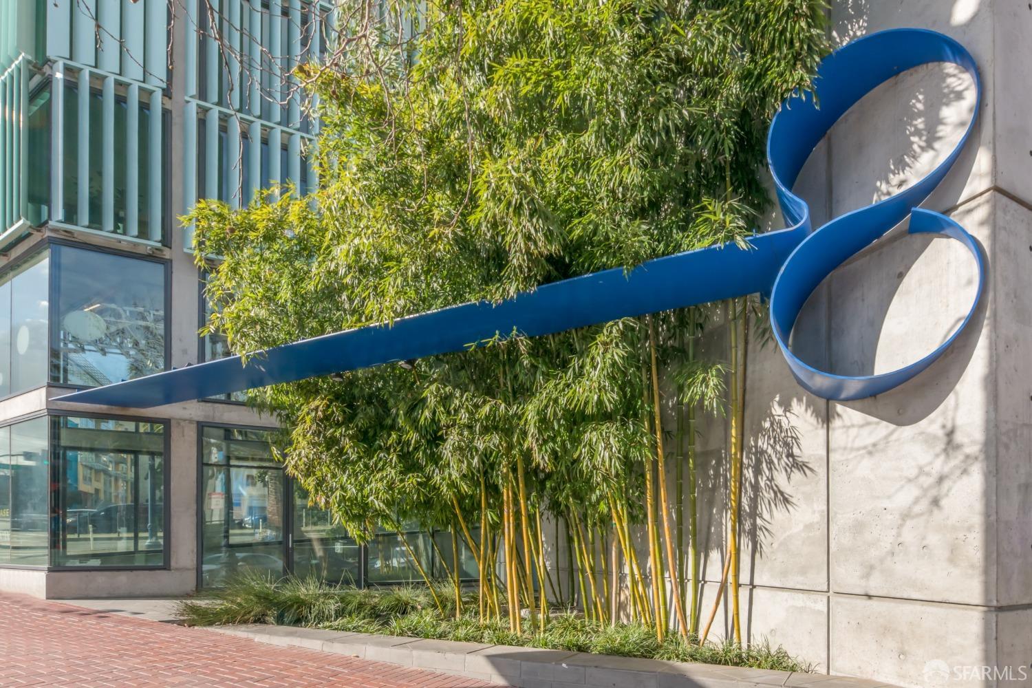 8 Octavia Street # 404