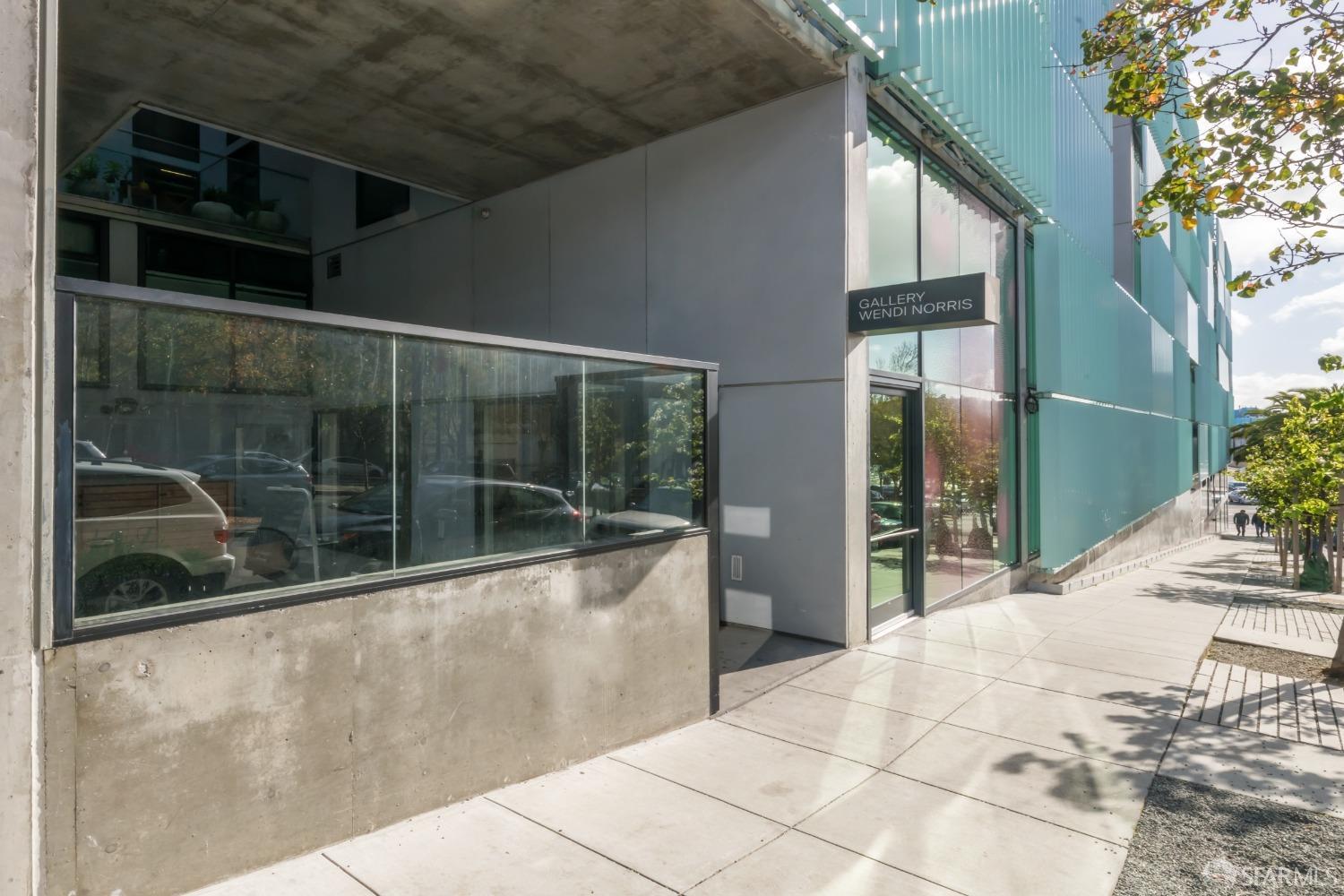 8 Octavia Street # 404