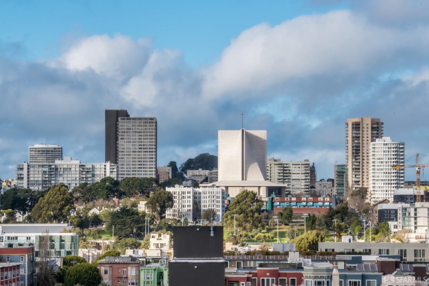 8 Octavia Street # 404